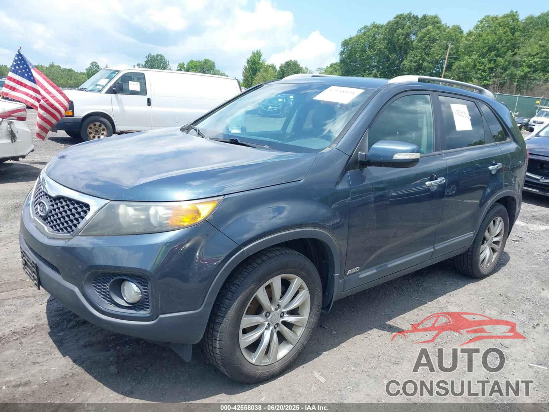 KIA SORENTO 2011 - 5XYKUDA24BG080632