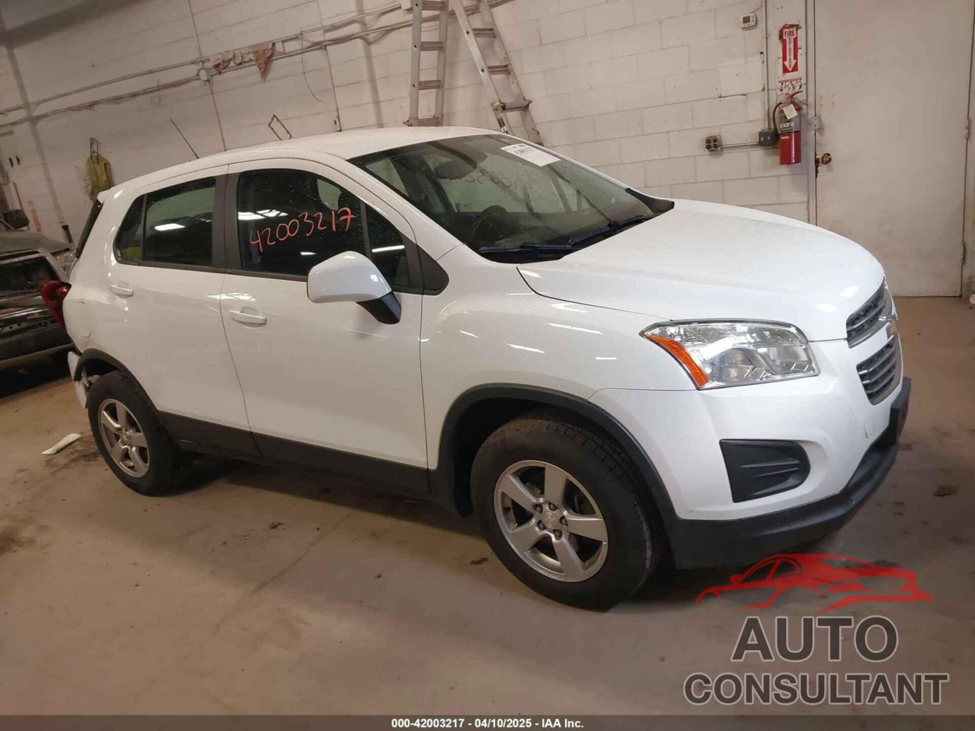 CHEVROLET TRAX 2016 - 3GNCJNSB8GL266263