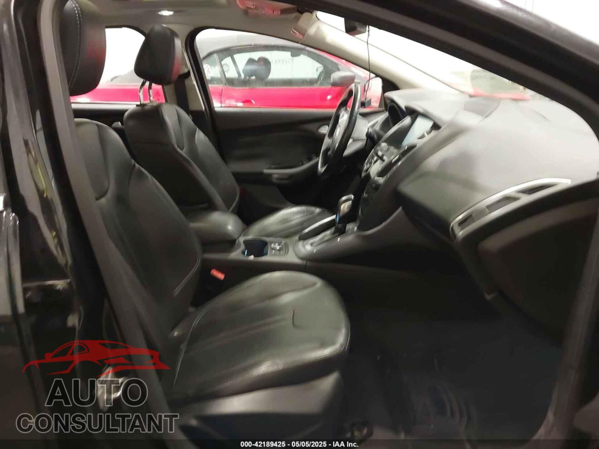 FORD FOCUS 2012 - 1FAHP3N23CL151871