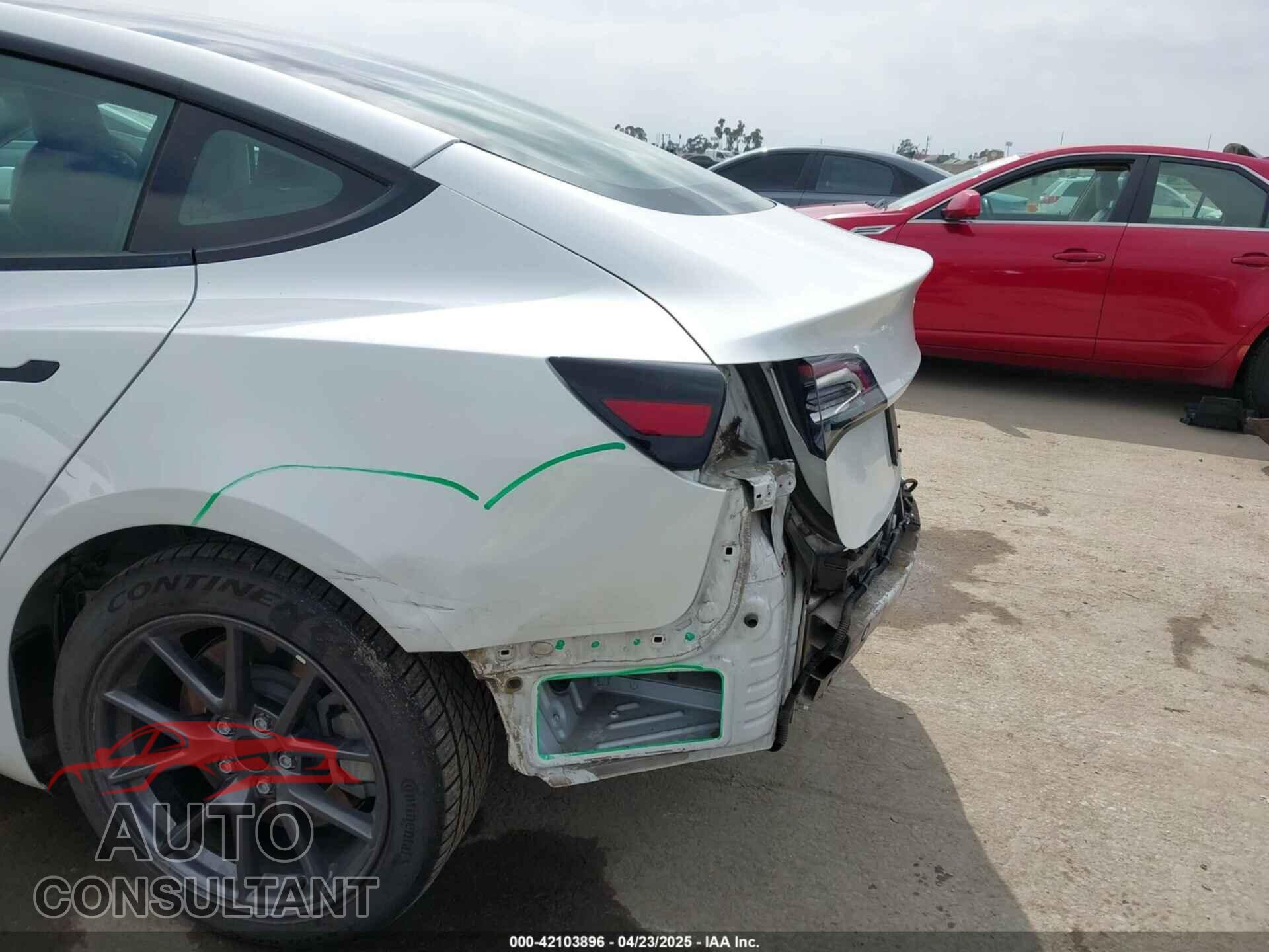 TESLA MODEL 3 2021 - 5YJ3E1EA3MF054115