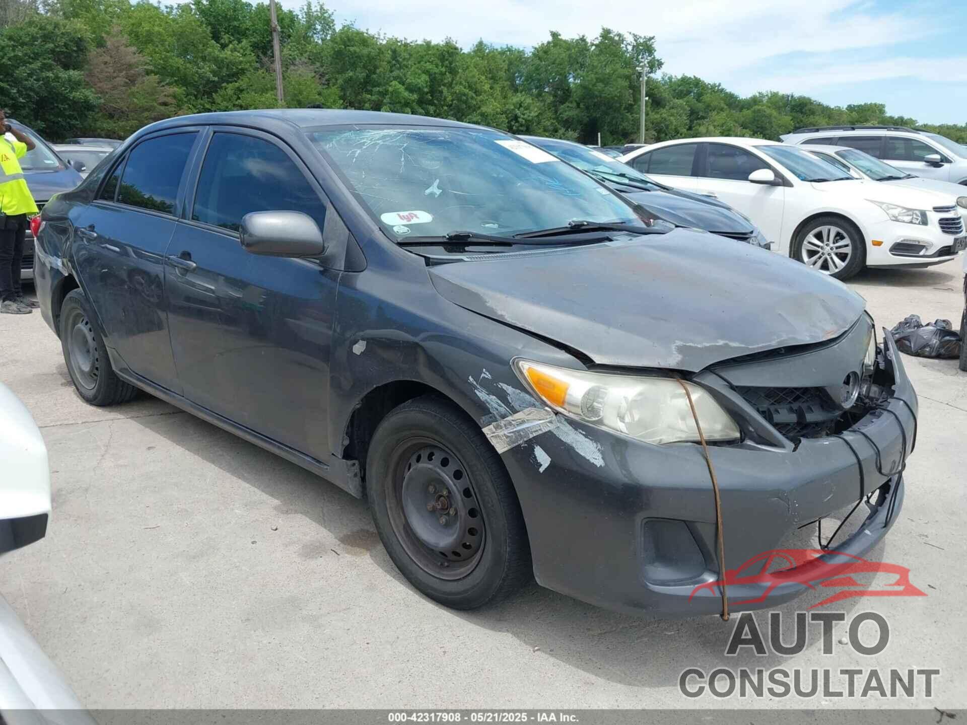 TOYOTA COROLLA 2013 - 2T1BU4EE3DC122792