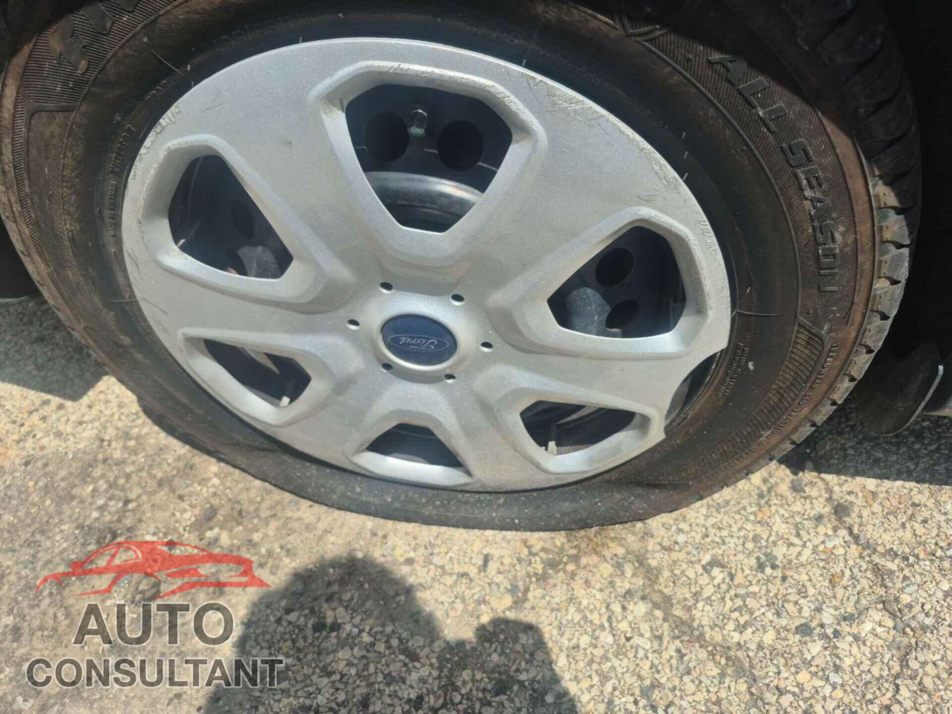 FORD FOCUS 2016 - 1FADP3E26GL311200