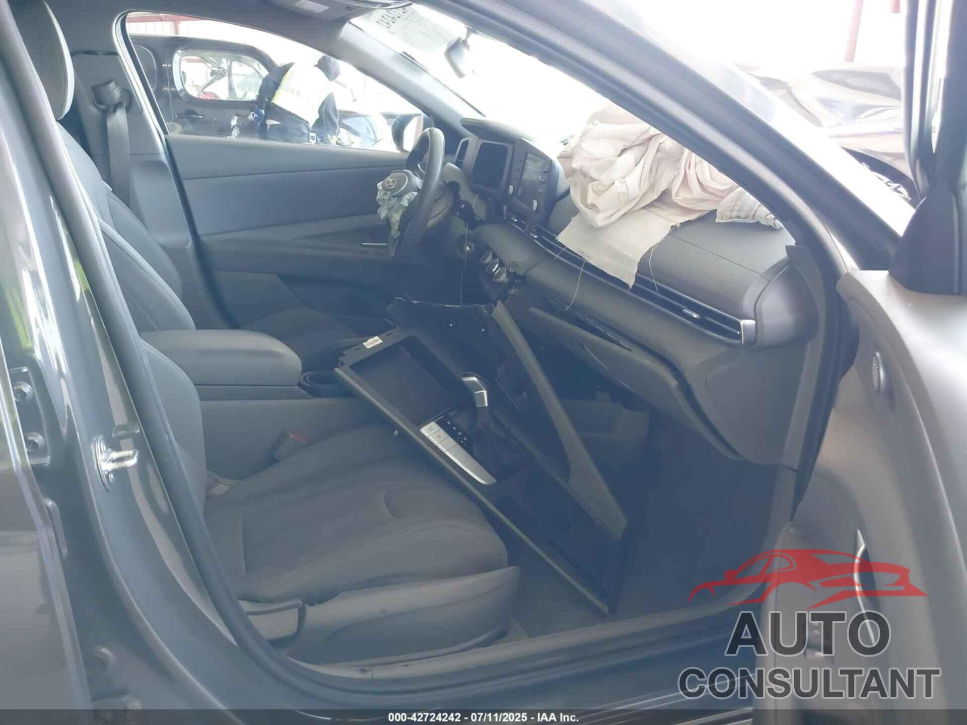 HYUNDAI ELANTRA 2024 - KMHLL4DGXRU817996