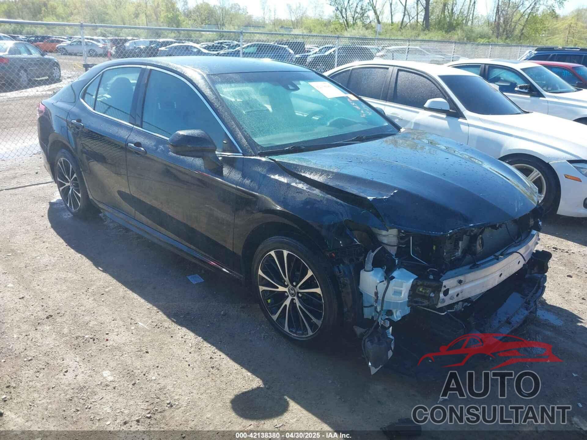 TOYOTA CAMRY 2018 - 4T1B11HK0JU121876