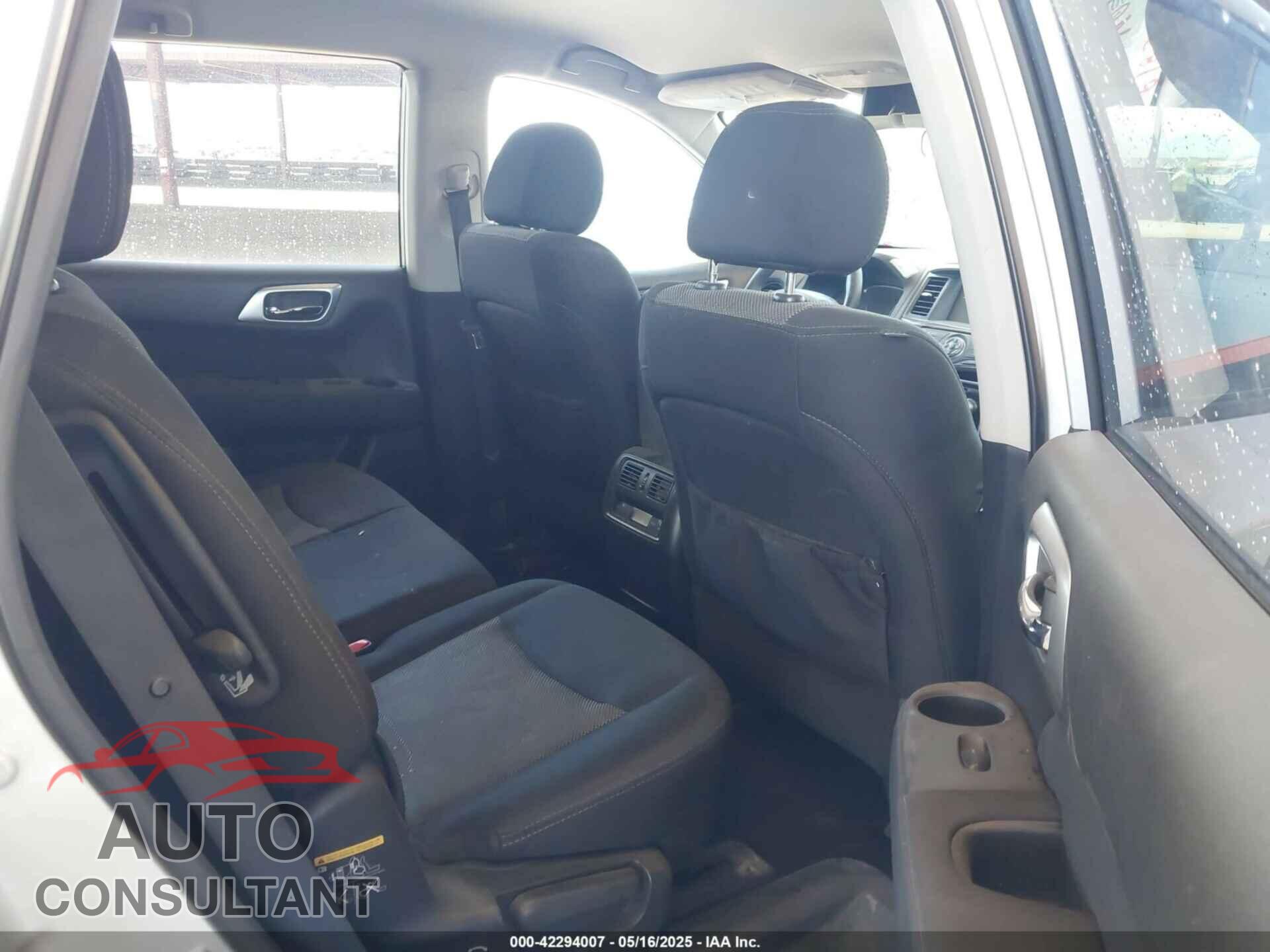 NISSAN PATHFINDER 2017 - 5N1DR2MNXHC678706