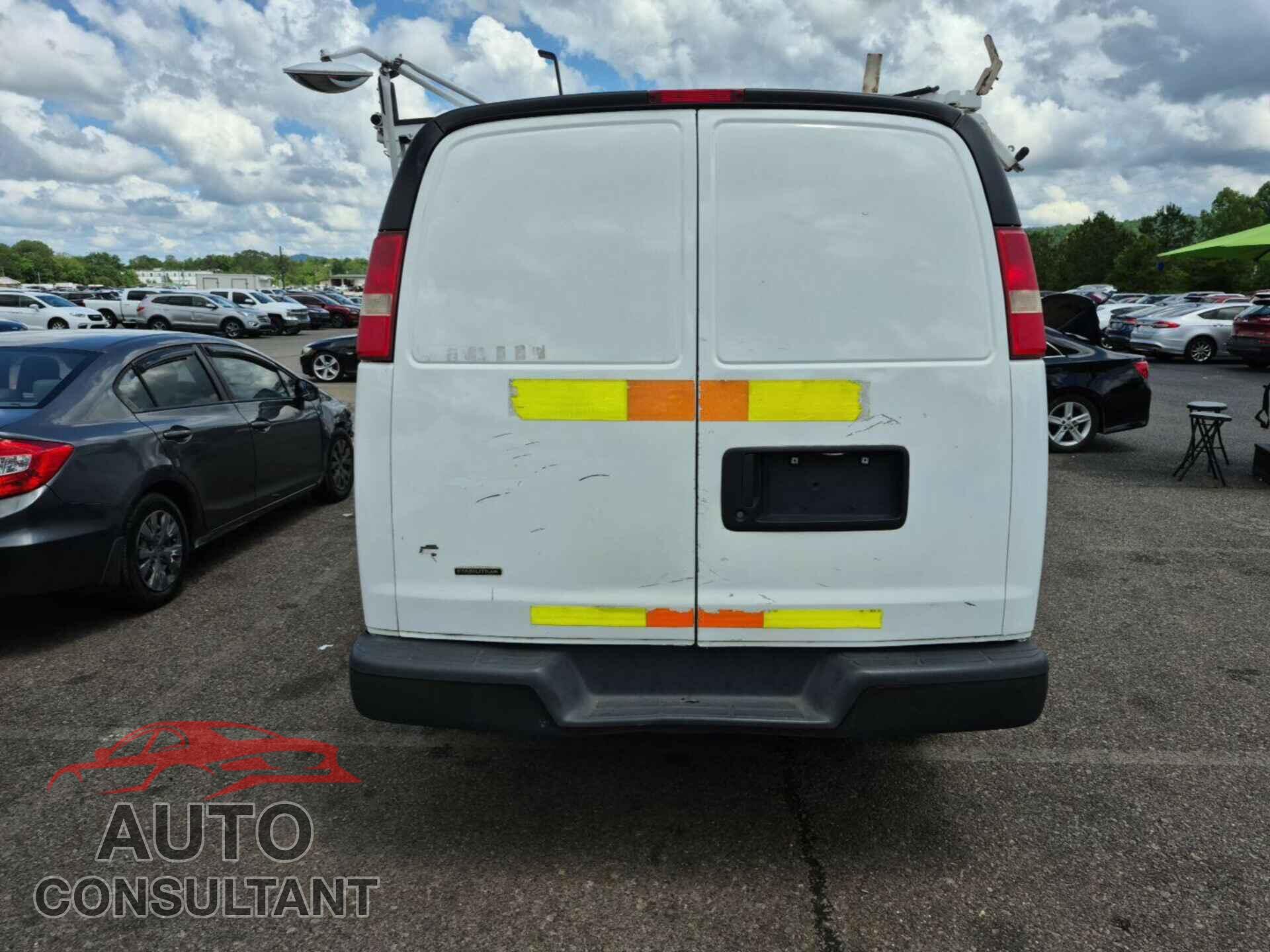 CHEVROLET EXPRESS G2500 2014 - 1GCWGFCA4E1121385