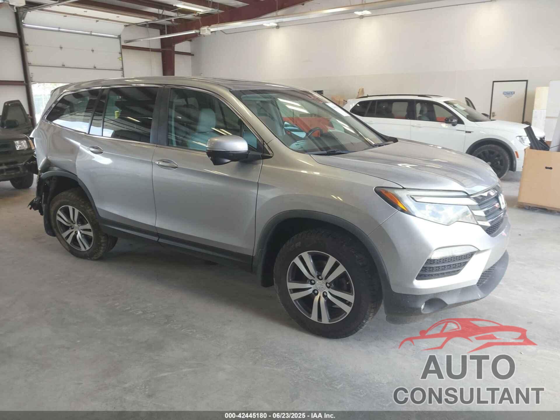 HONDA PILOT 2017 - 5FNYF6H88HB071183