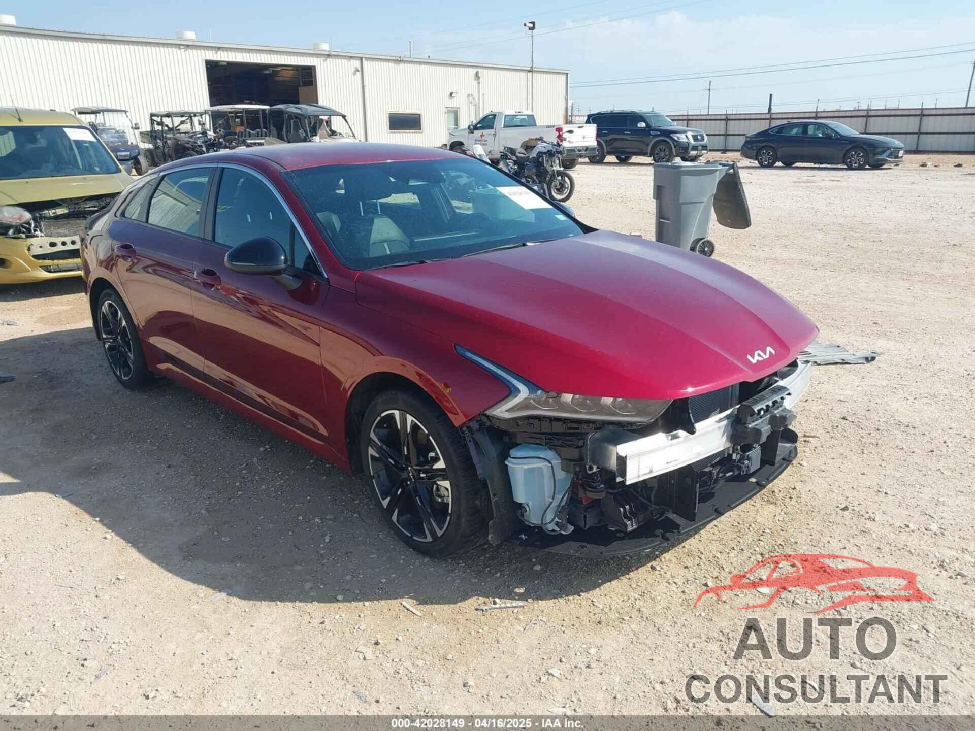 KIA K5 2023 - 5XXG64J27PG227330