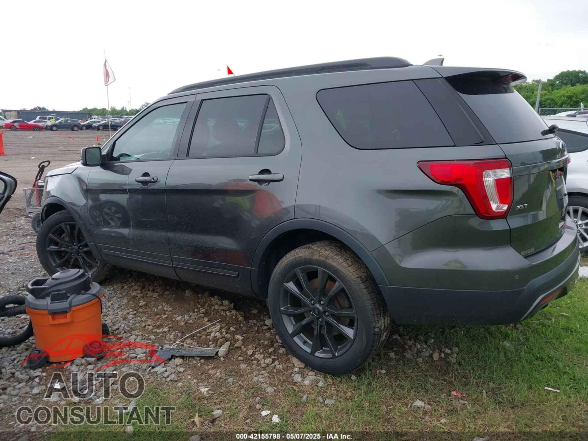 FORD EXPLORER 2017 - 1FM5K7D88HGB27523