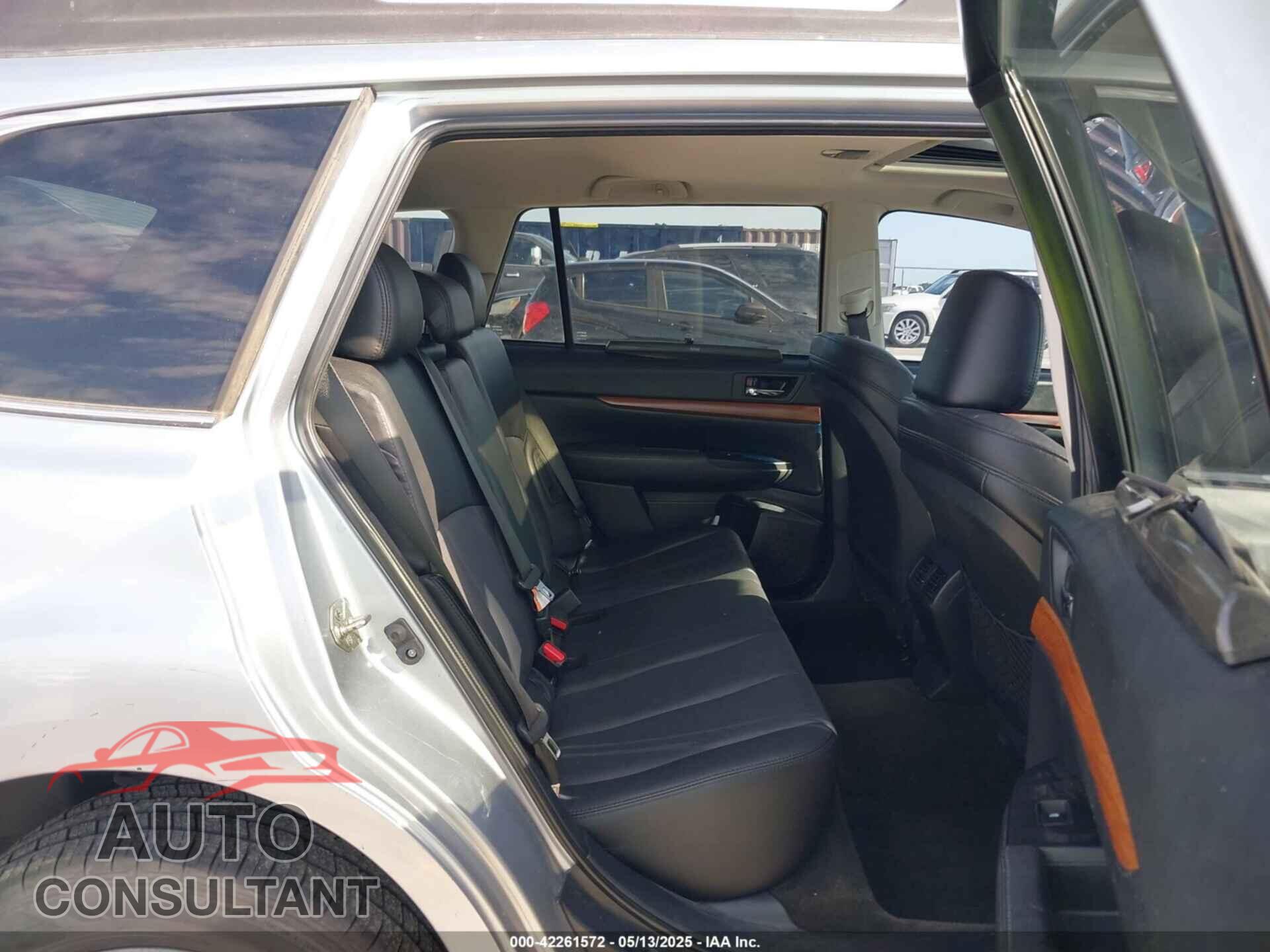 SUBARU OUTBACK 2014 - 4S4BRCLC8E3220039