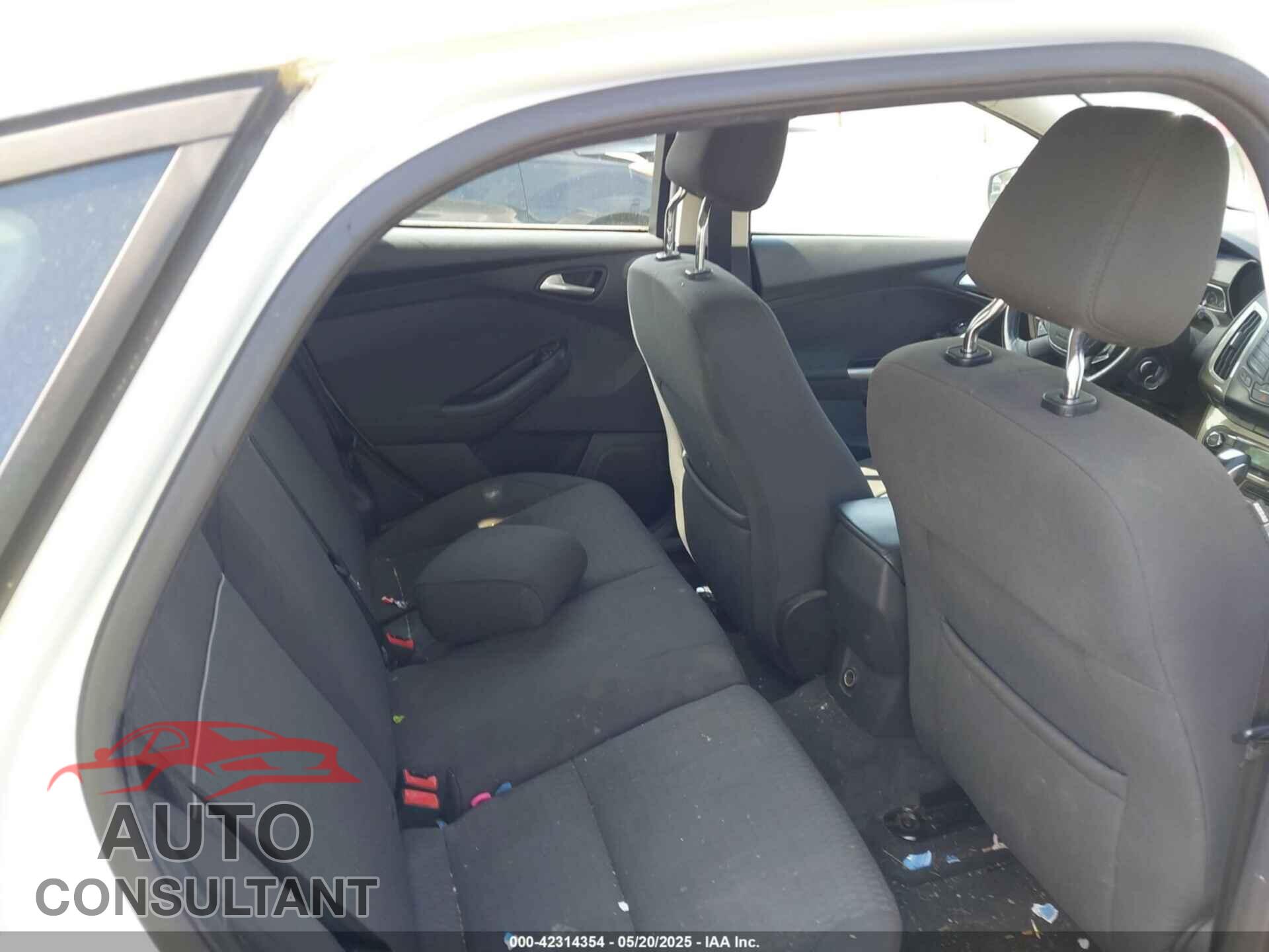 FORD FOCUS 2012 - 1FAHP3M28CL317495