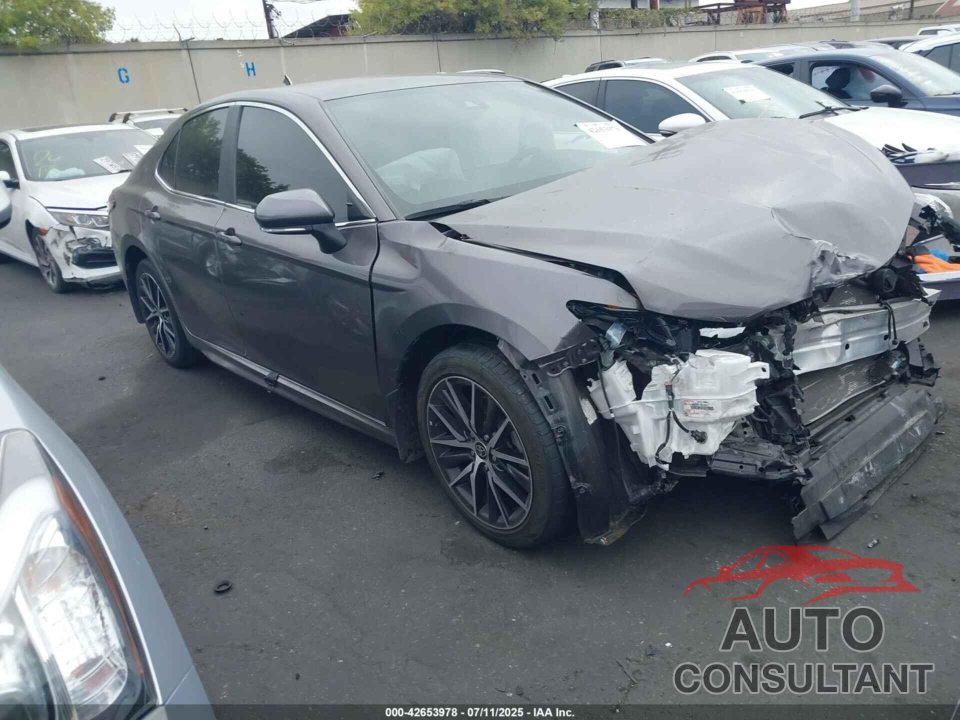 TOYOTA CAMRY 2023 - 4T1G11AK0PU775978