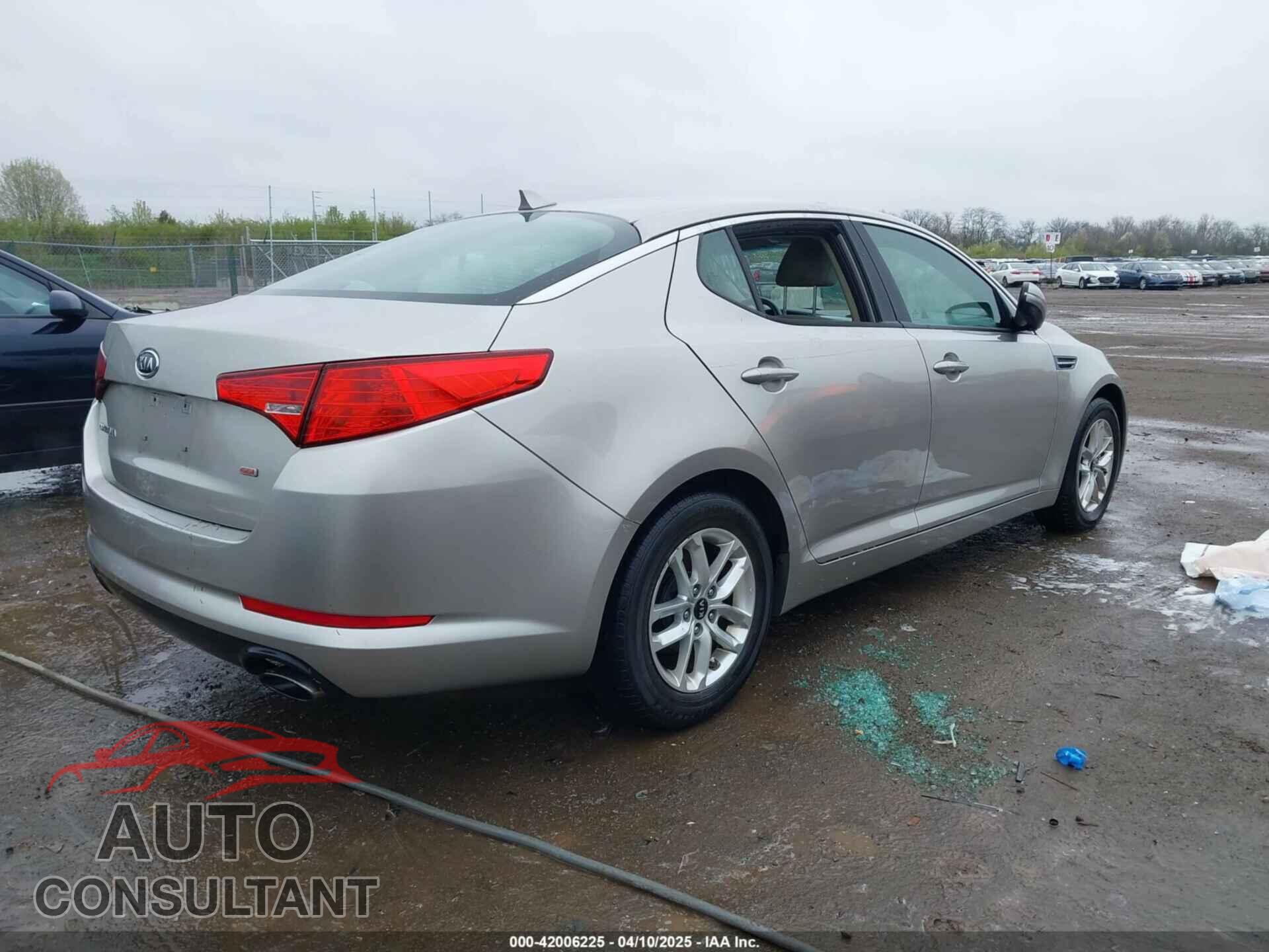 KIA OPTIMA 2011 - KNAGM4A76B5146718