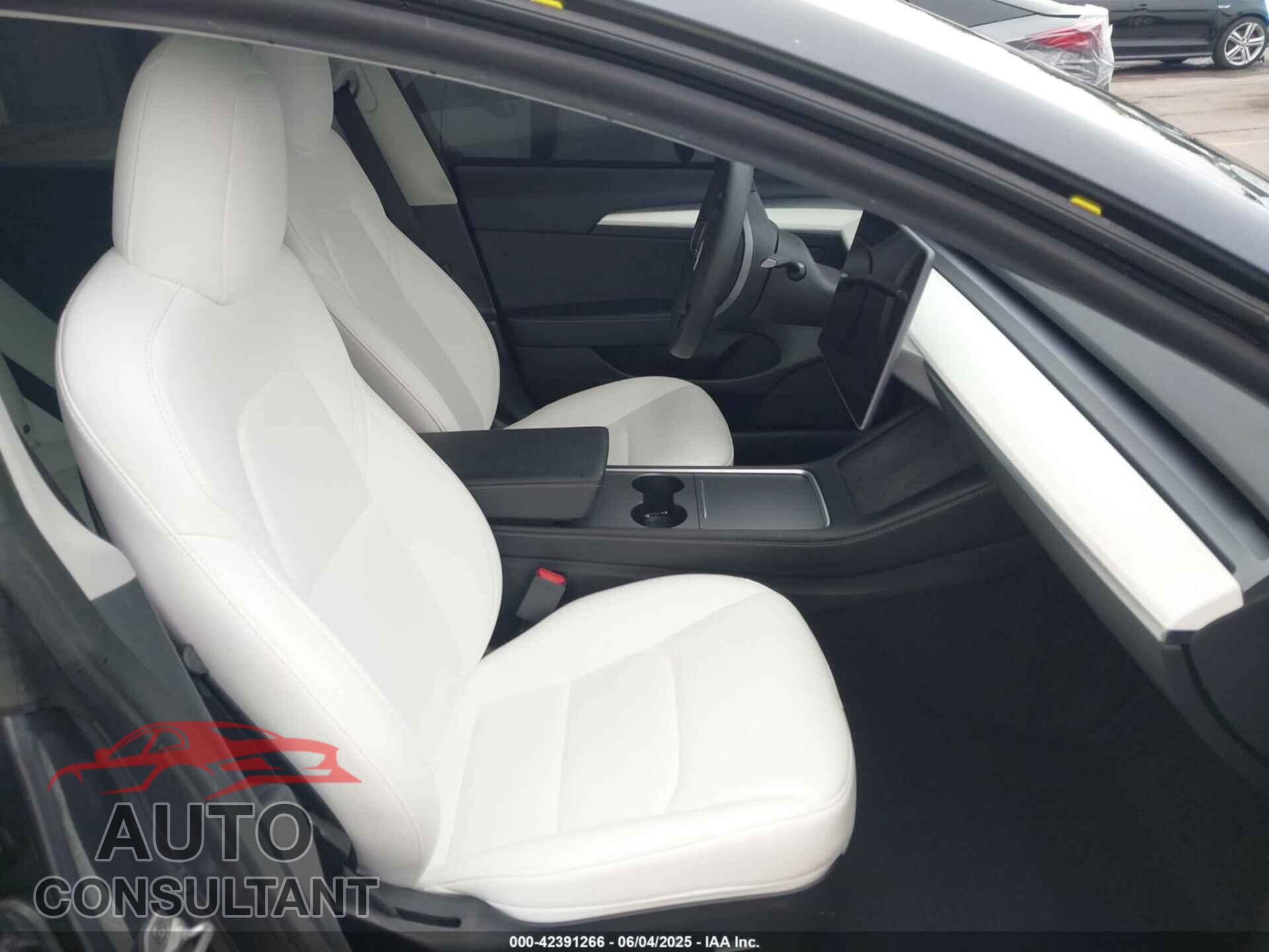 TESLA MODEL 3 2022 - 5YJ3E1EB2NF259483
