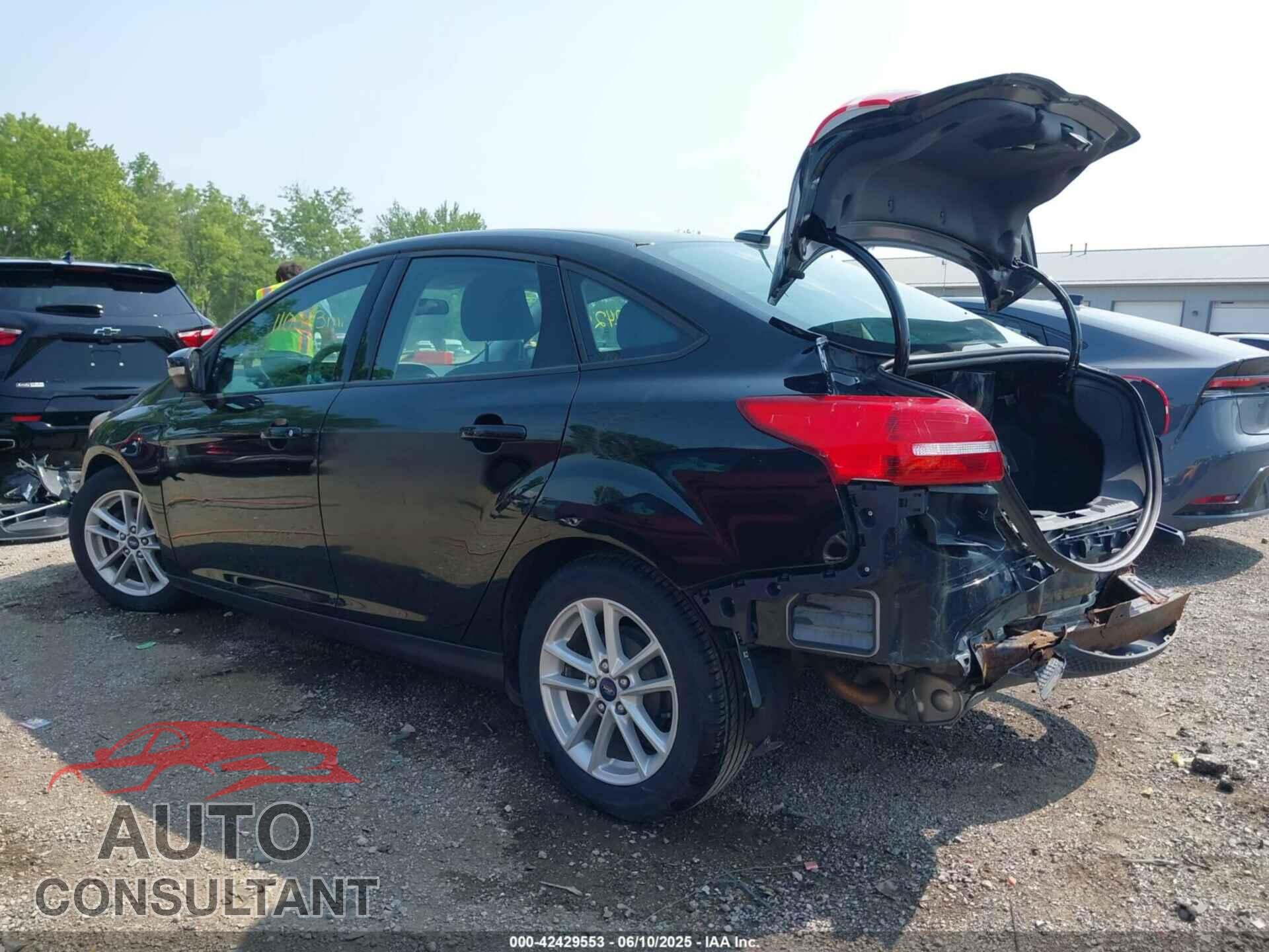 FORD FOCUS 2017 - 1FADP3F23HL231305