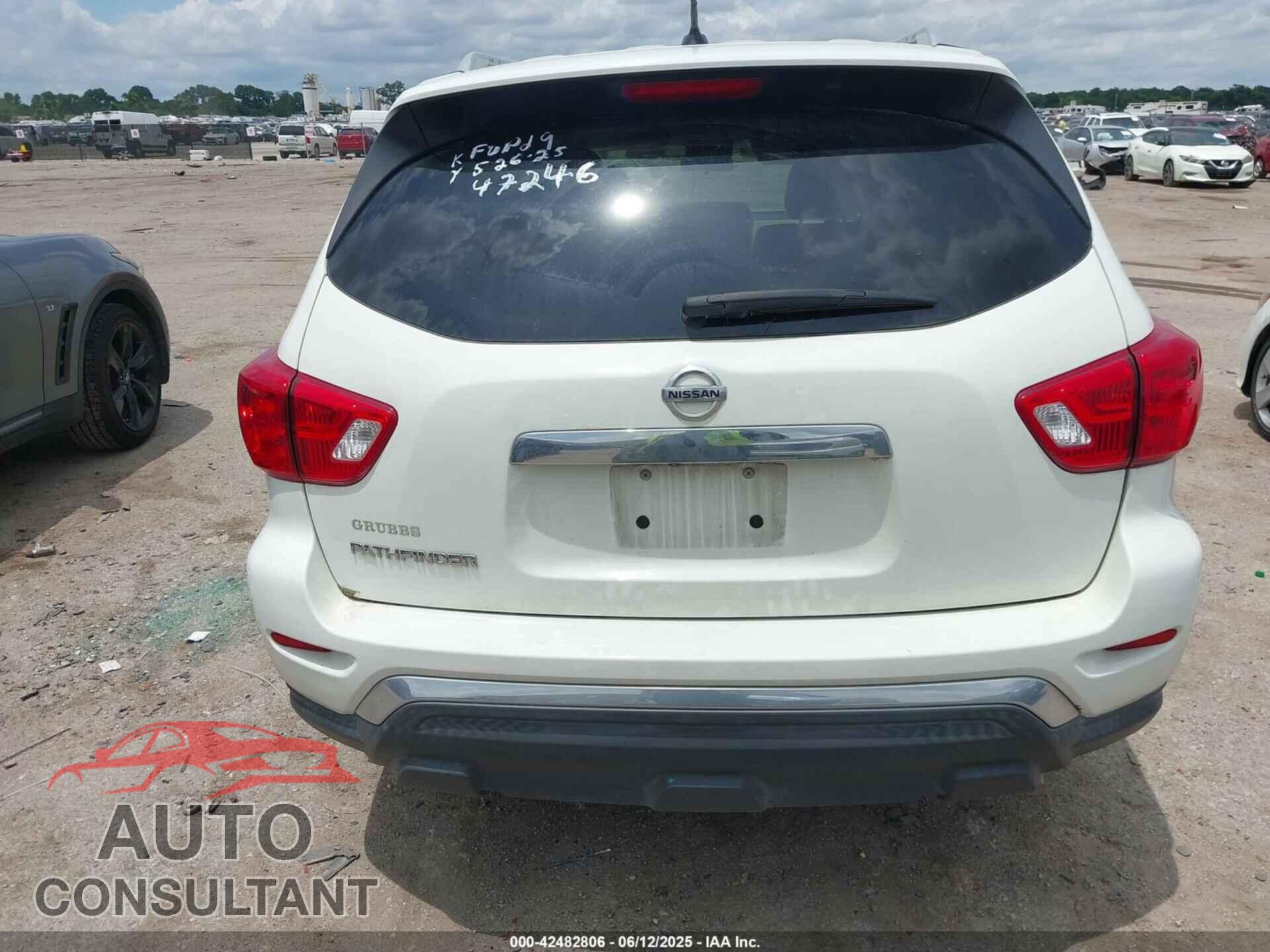NISSAN PATHFINDER 2017 - 5N1DR2MN7HC684513