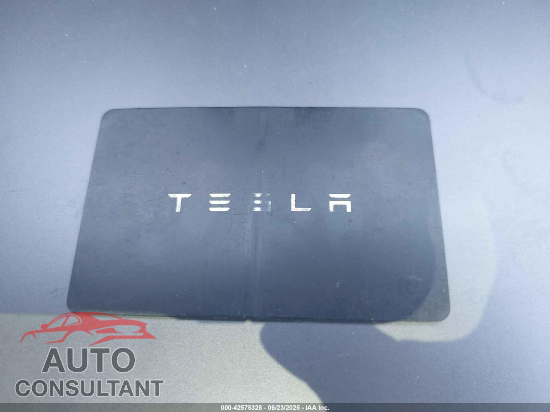 TESLA MODEL 3 2023 - 5YJ3E1EA9PF404769