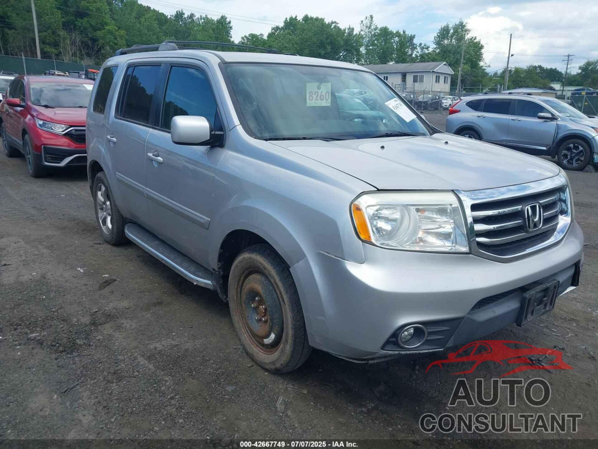 HONDA PILOT 2013 - 5FNYF4H48DB075911