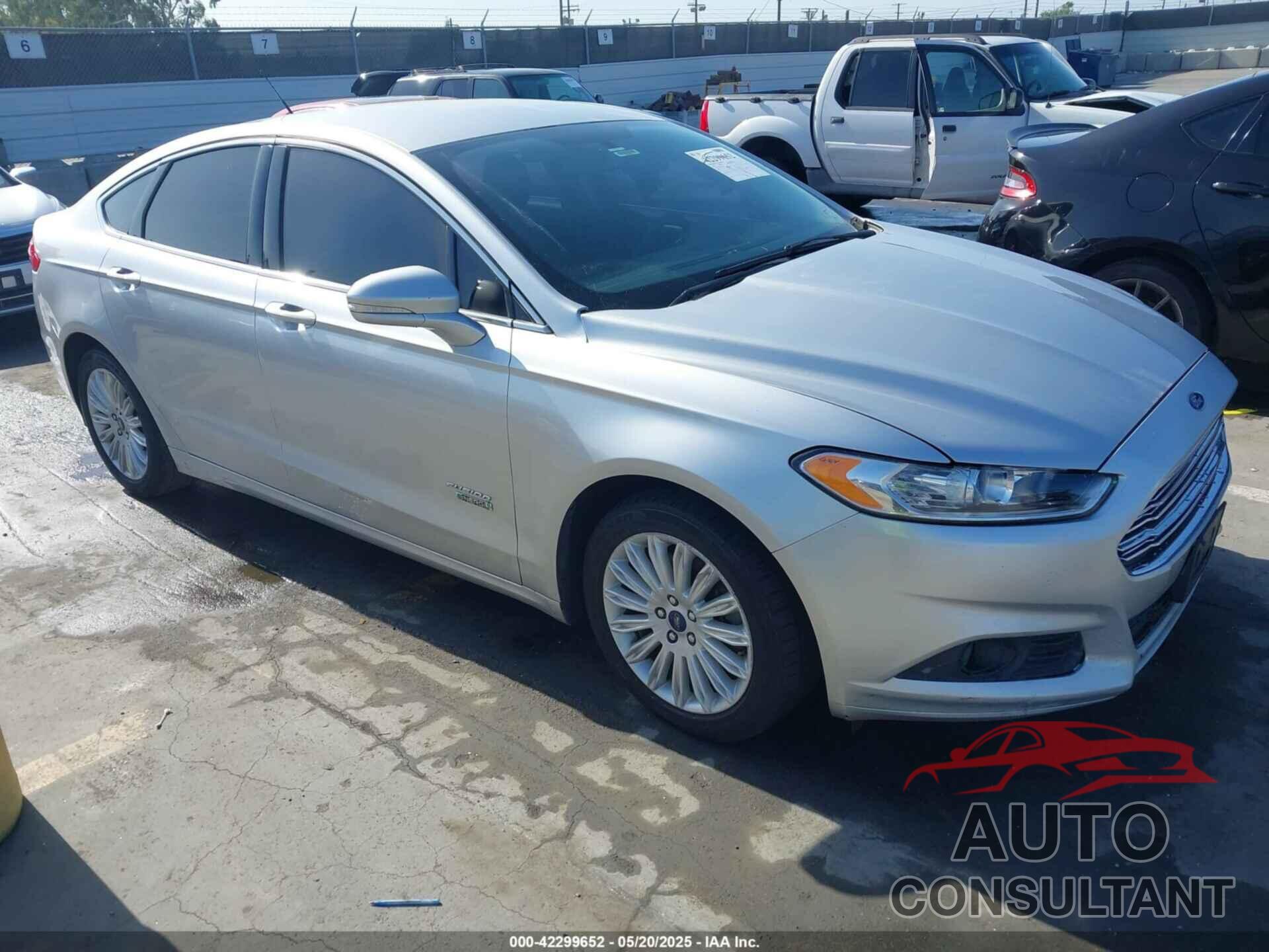 FORD FUSION ENERGI 2016 - 3FA6P0PU3GR294573