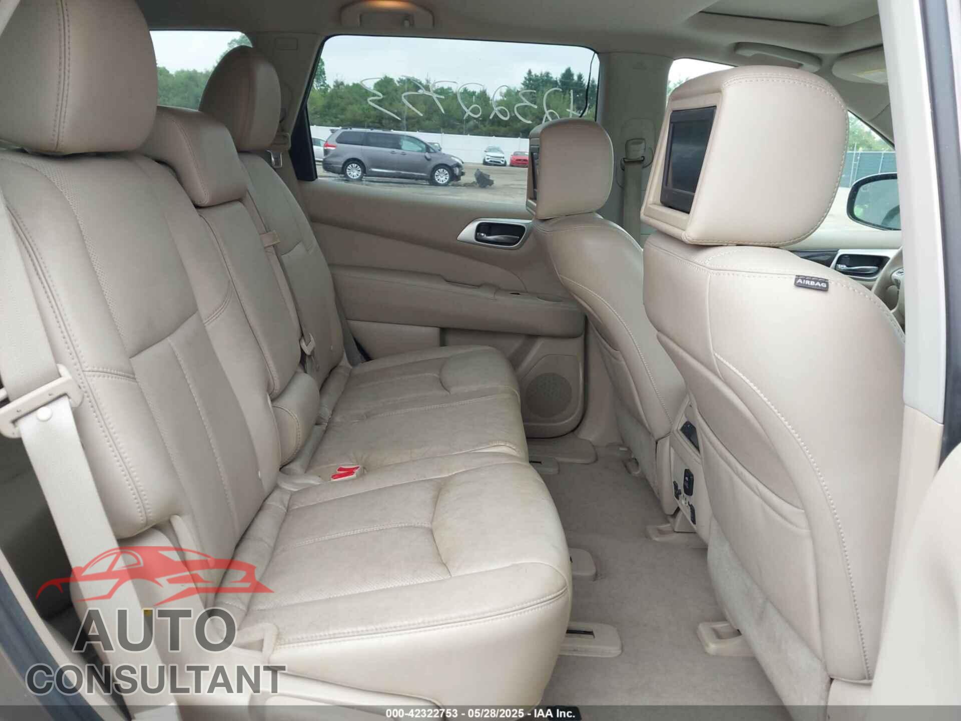 NISSAN PATHFINDER 2014 - 5N1AR2MM5EC614417