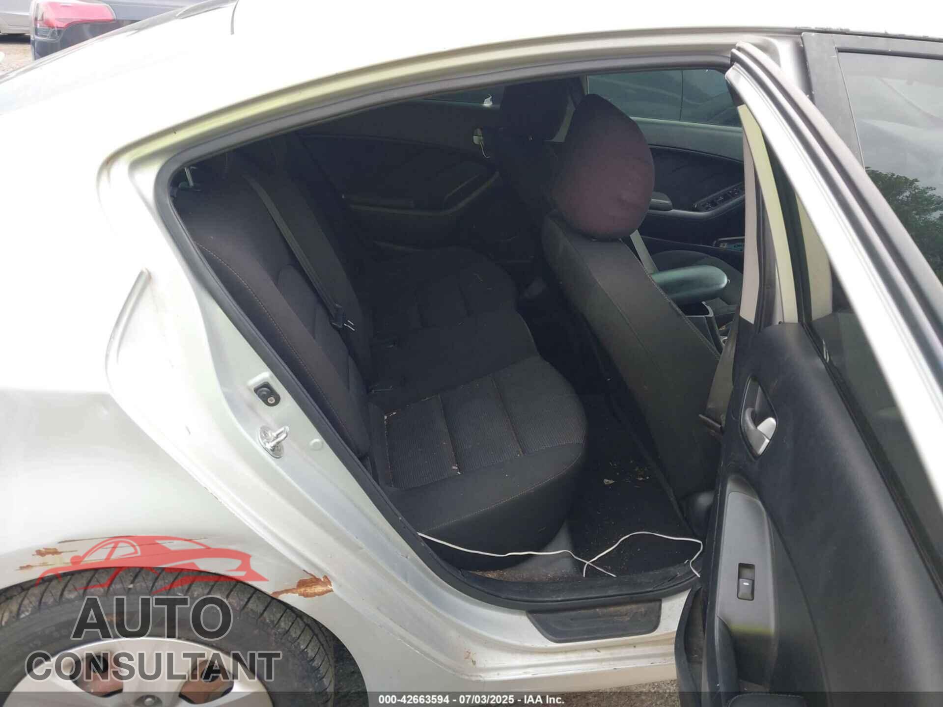 KIA FORTE 2017 - 3KPFK4A78HE110563