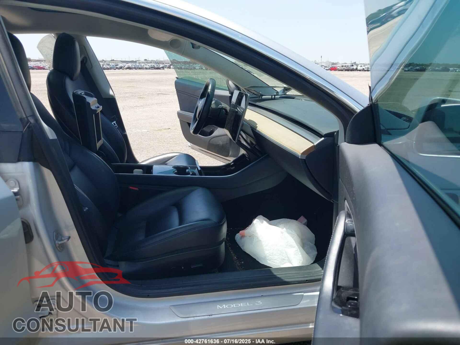 TESLA MODEL 3 2018 - 5YJ3E1EA1JF048664