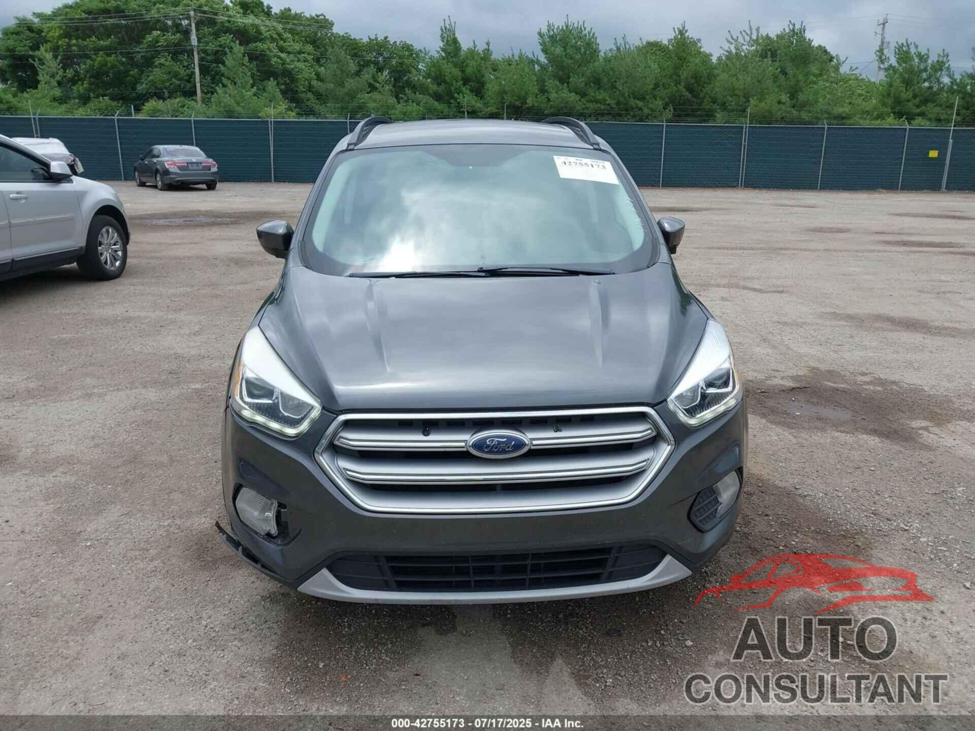 FORD ESCAPE 2017 - 1FMCU9G99HUC77546