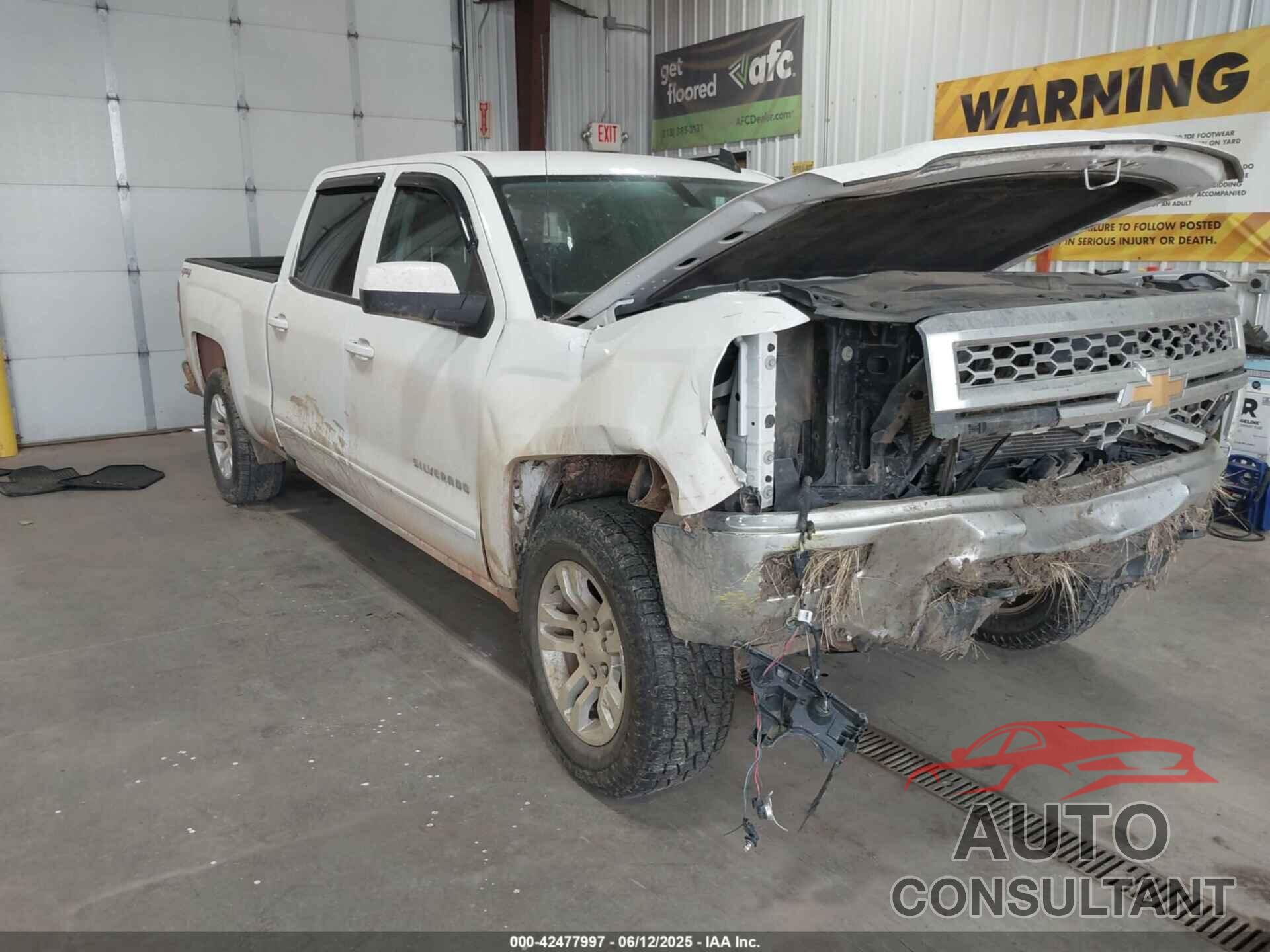 CHEVROLET SILVERADO 1500 2015 - 1GCUKREC1FF205285