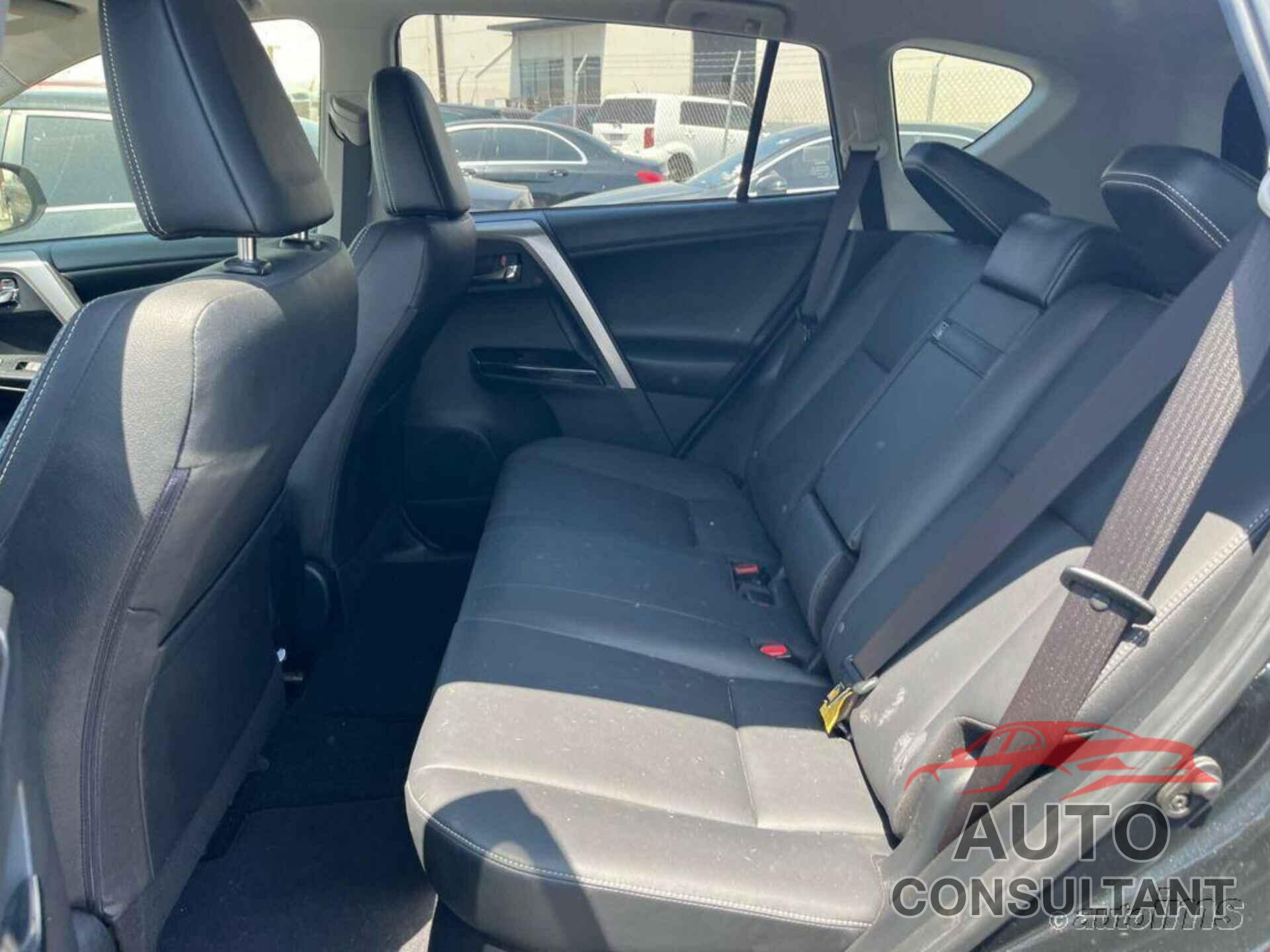 TOYOTA RAV4 HV 2018 - JTMDJREV9JD182699