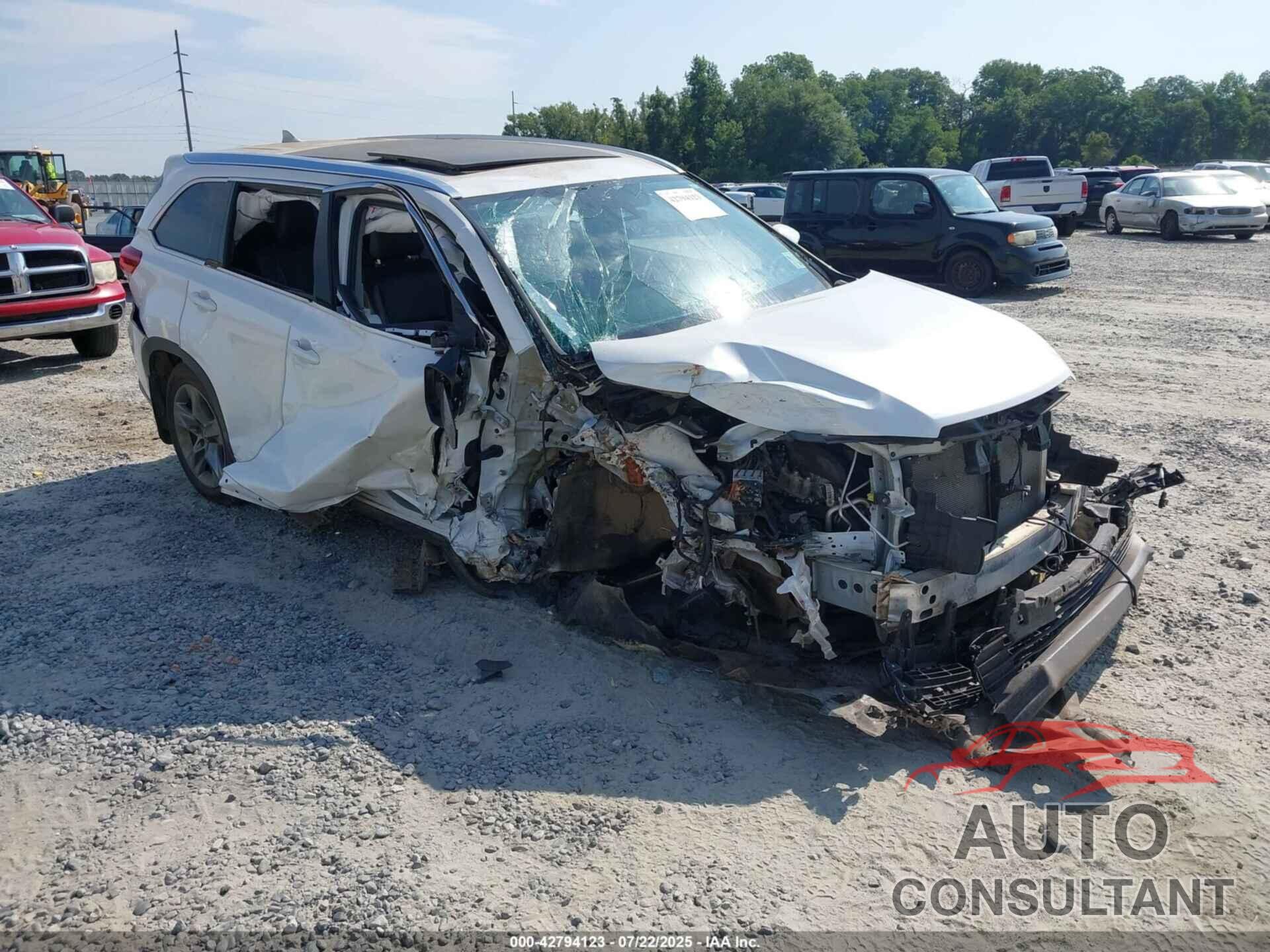 TOYOTA HIGHLANDER 2019 - 5TDYZRFH3KS312775