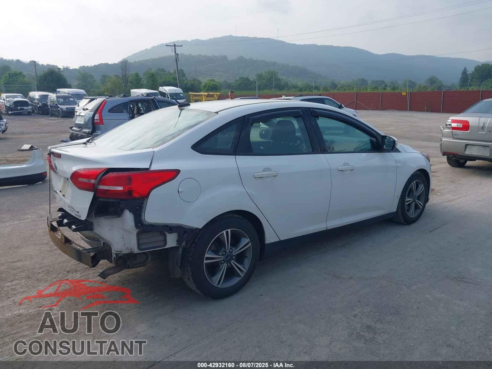 FORD FOCUS 2016 - 1FADP3FE8GL402686