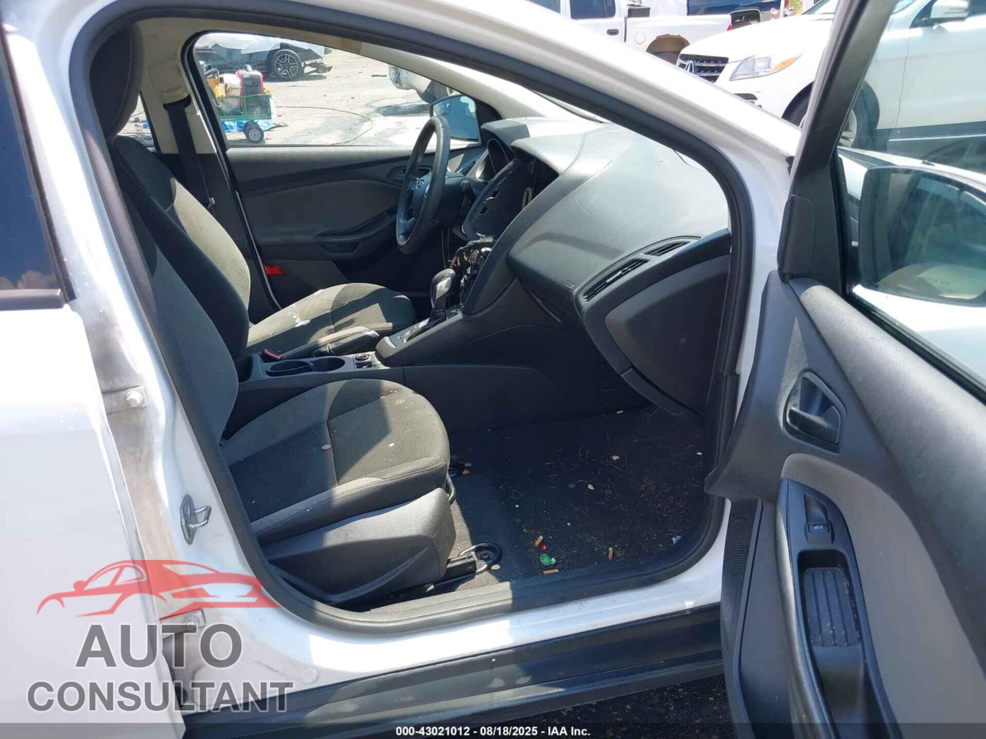 FORD FOCUS 2014 - 1FADP3E23EL387258