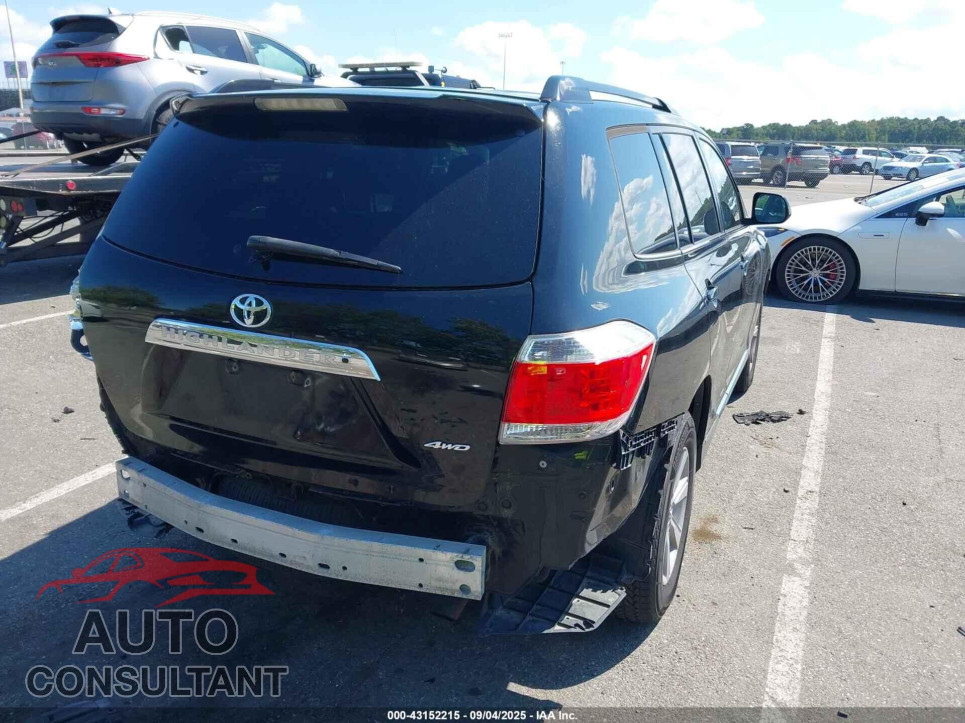 TOYOTA HIGHLANDER 2013 - 5TDBK3EH8DS211713