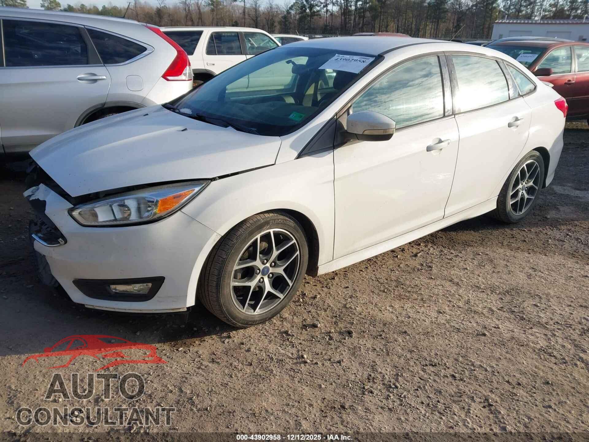 FORD FOCUS 2016 - 1FADP3F22GL357301