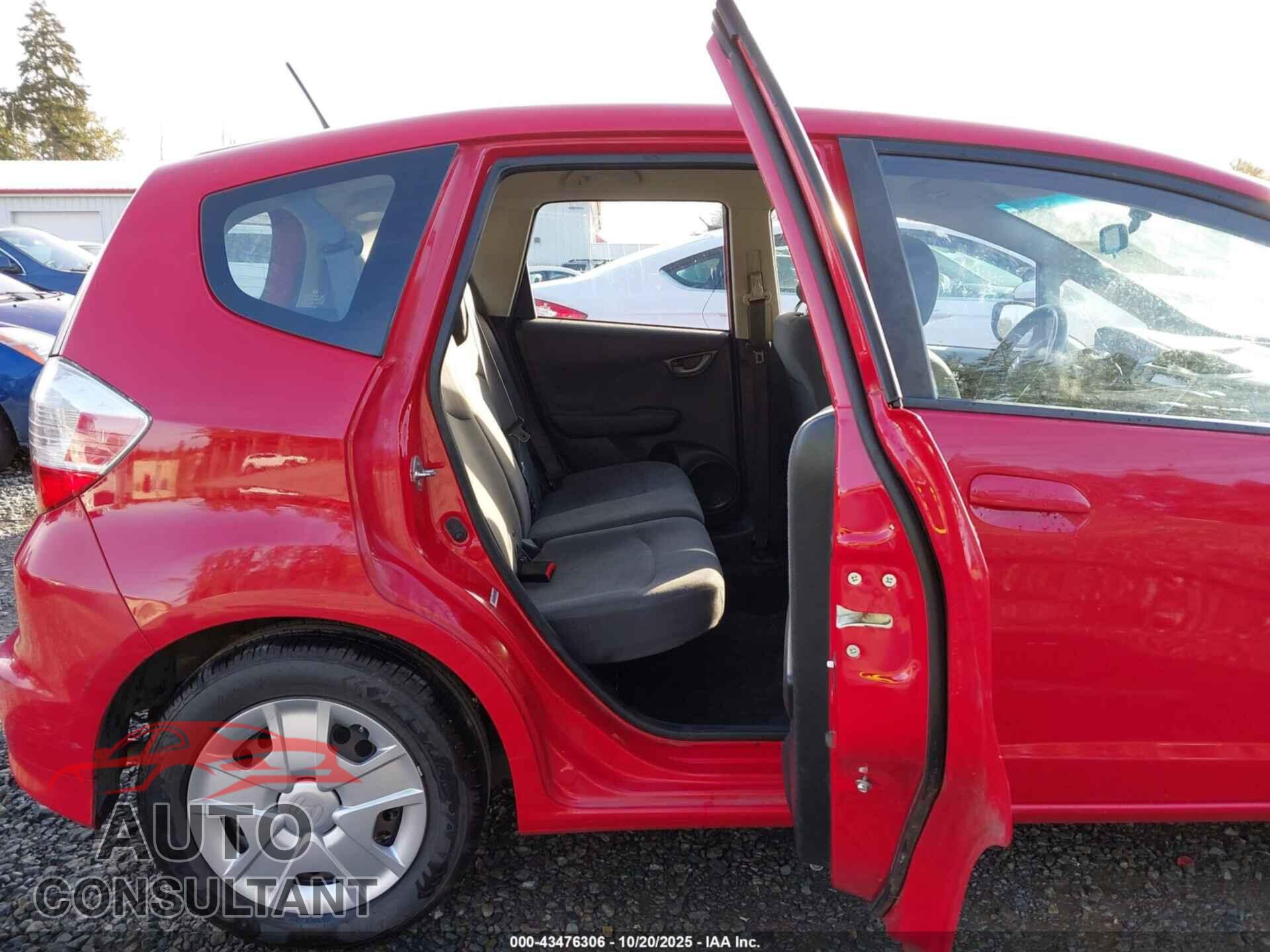HONDA FIT 2013 - JHMGE8H33DC080295