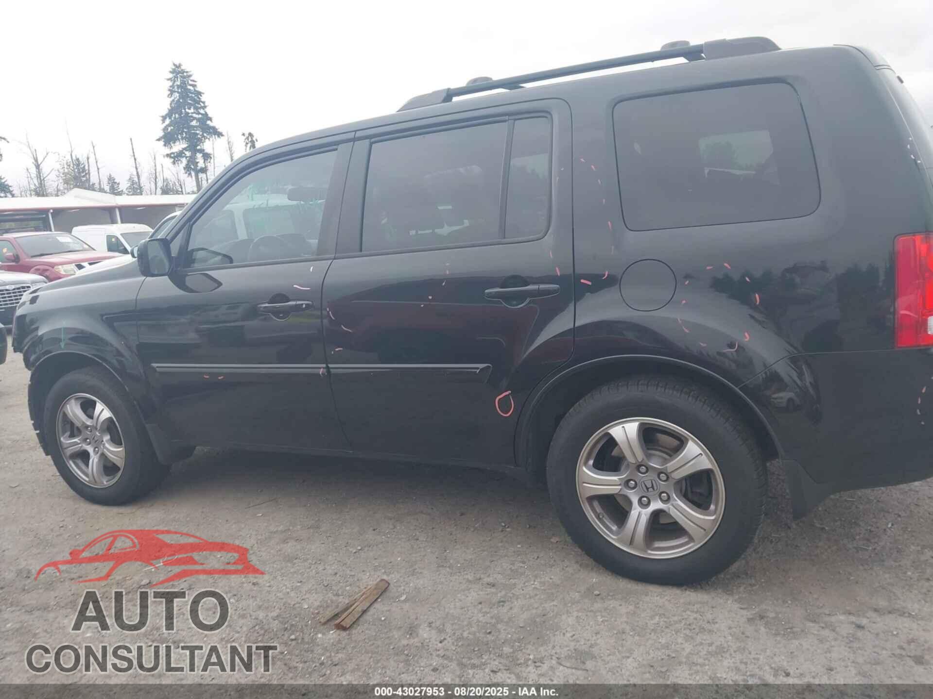 HONDA PILOT 2013 - 5FNYF4H67DB042190
