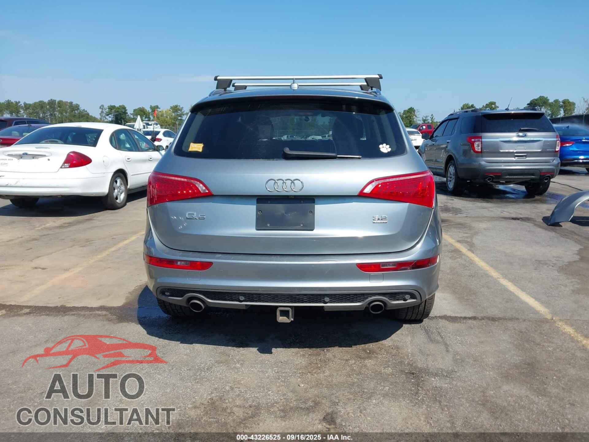 AUDI Q5 2011 - WA1DKAFP6BA073371