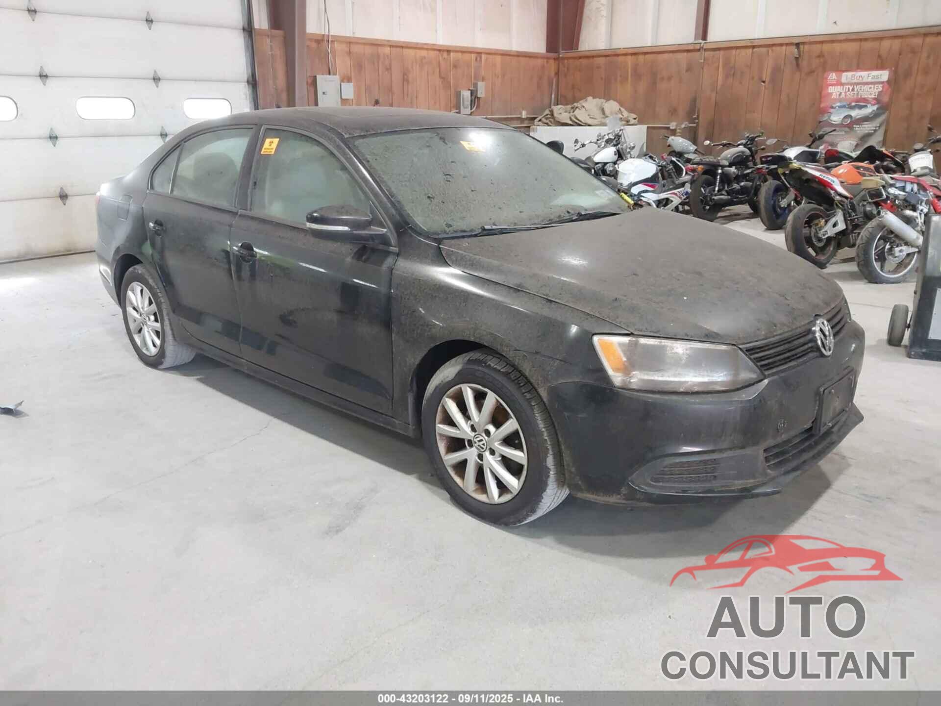 VOLKSWAGEN JETTA 2011 - 3VWDZ7AJ5BM304400
