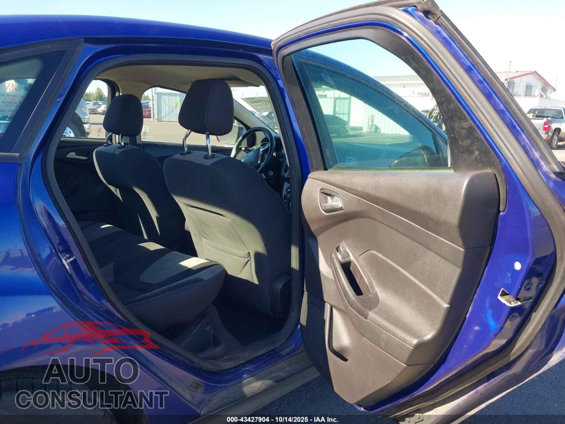 FORD FOCUS 2012 - 1FAHP3F21CL274311