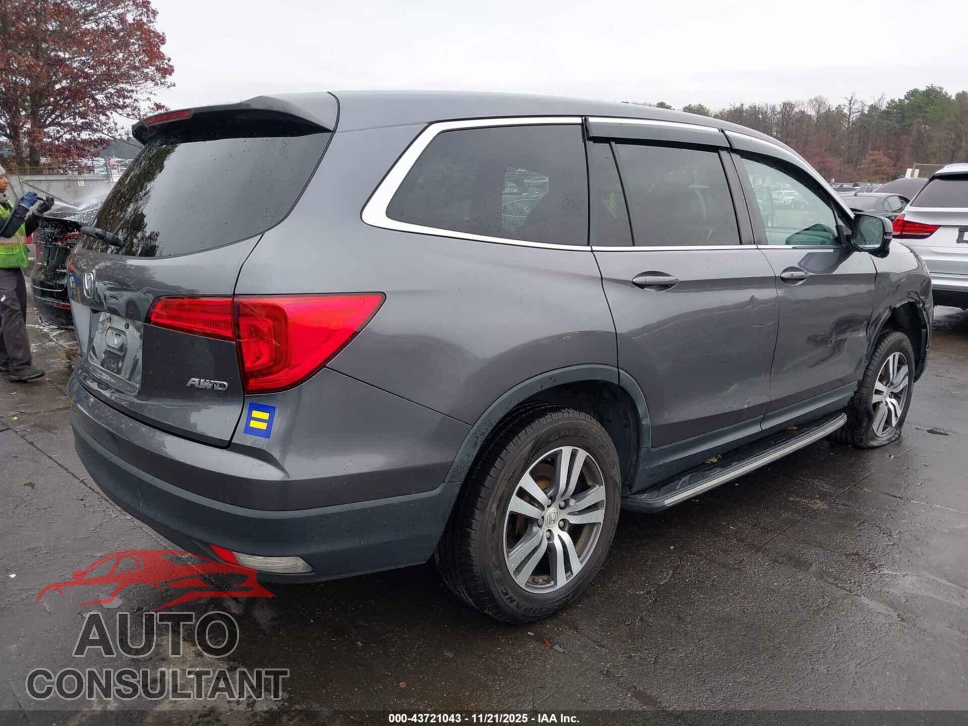 HONDA PILOT 2017 - 5FNYF6H37HB056162