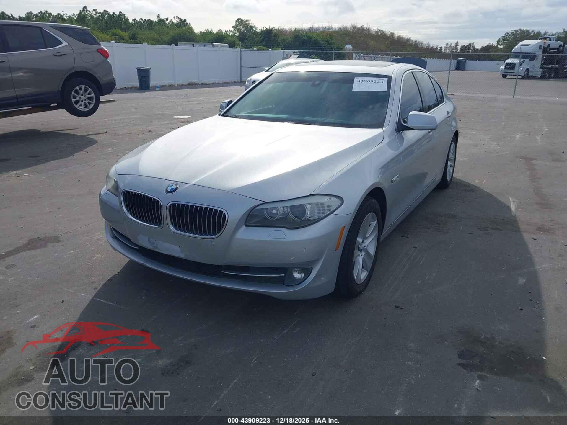 BMW 528I 2012 - WBAXH5C59CDW03597