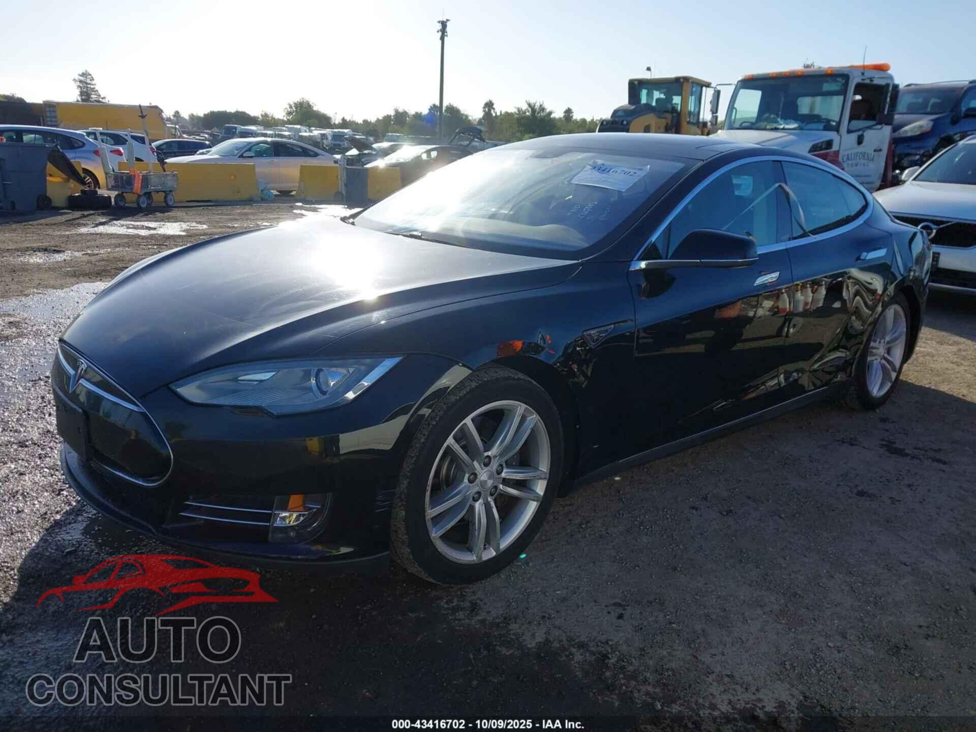 TESLA MODEL S 2013 - 5YJSA1DN0DFP11416