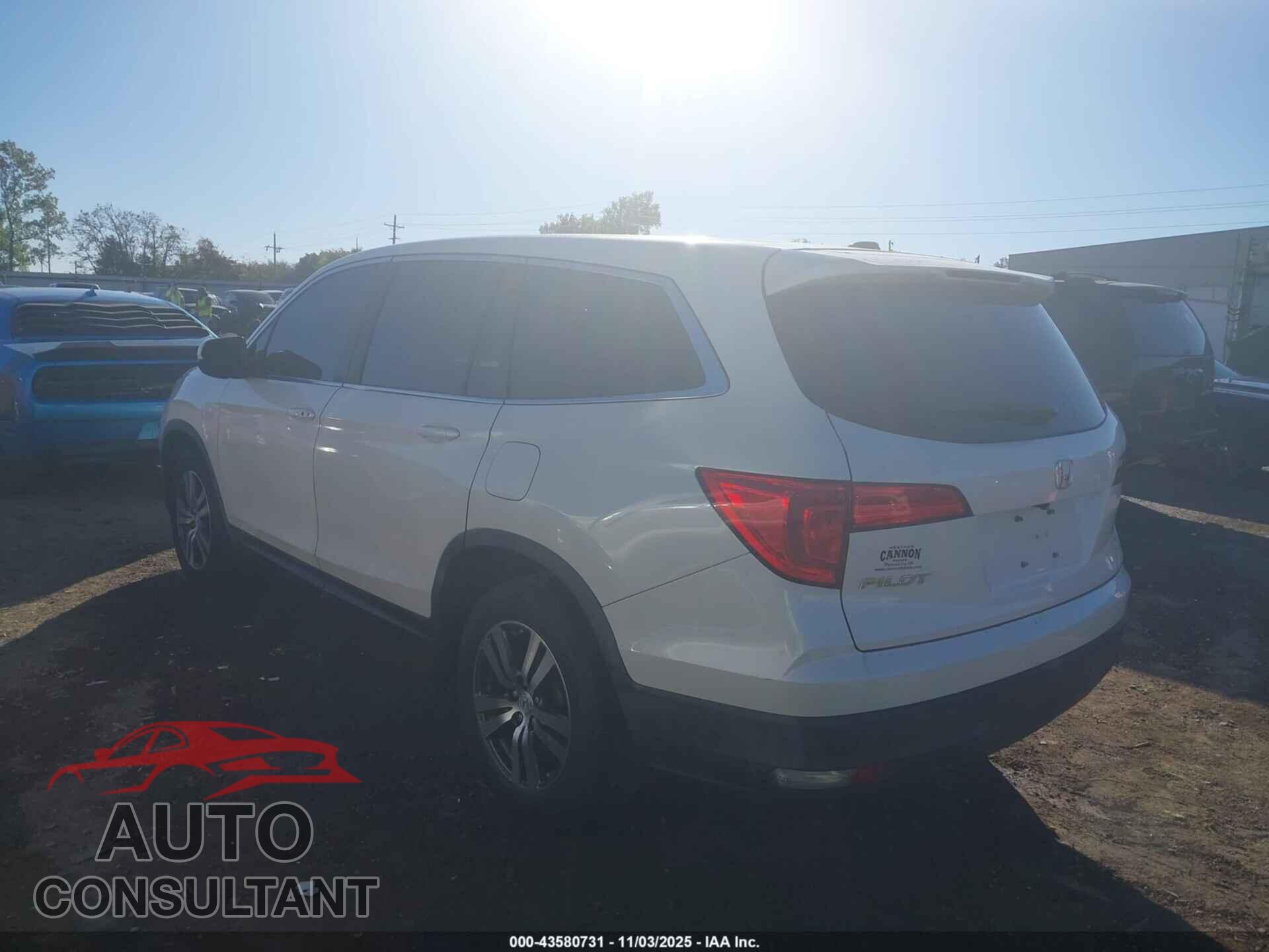 HONDA PILOT 2017 - 5FNYF5H51HB005946