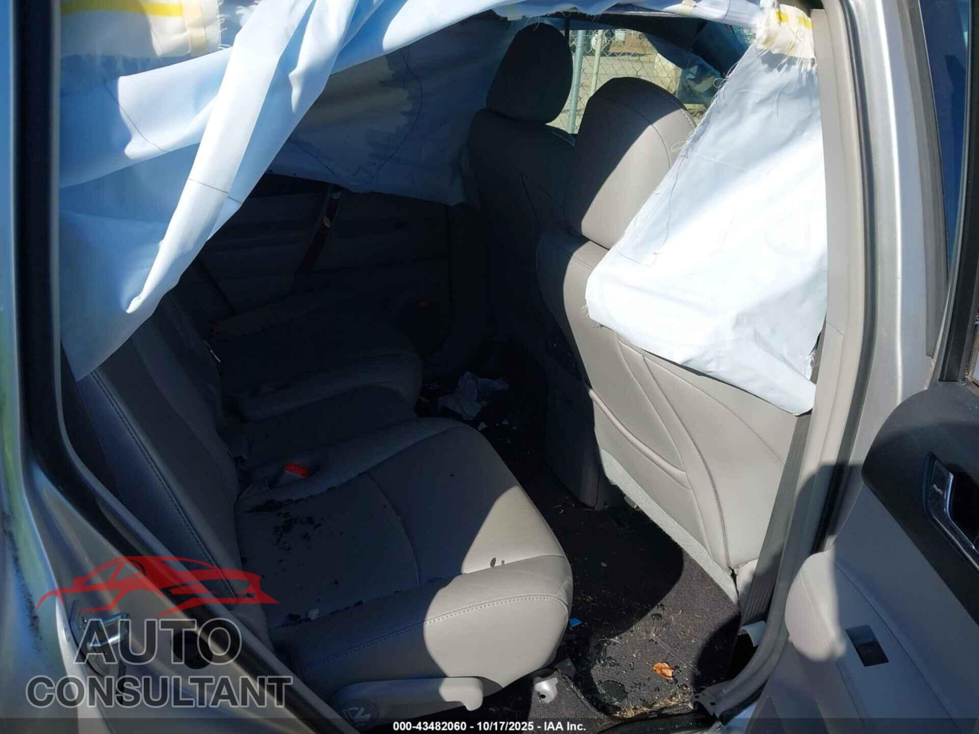 TOYOTA HIGHLANDER 2011 - 5TDYK3EH2BS040366
