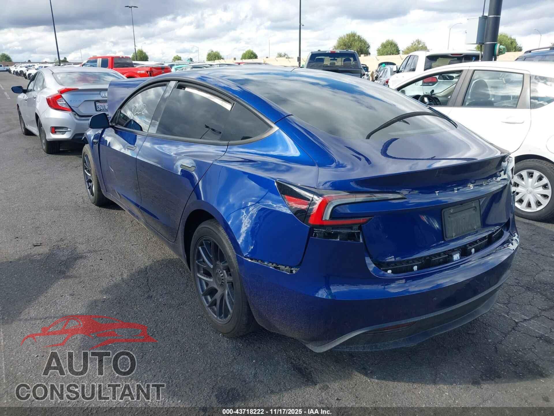 TESLA MODEL 3 2024 - 5YJ3E1EA4RF871245