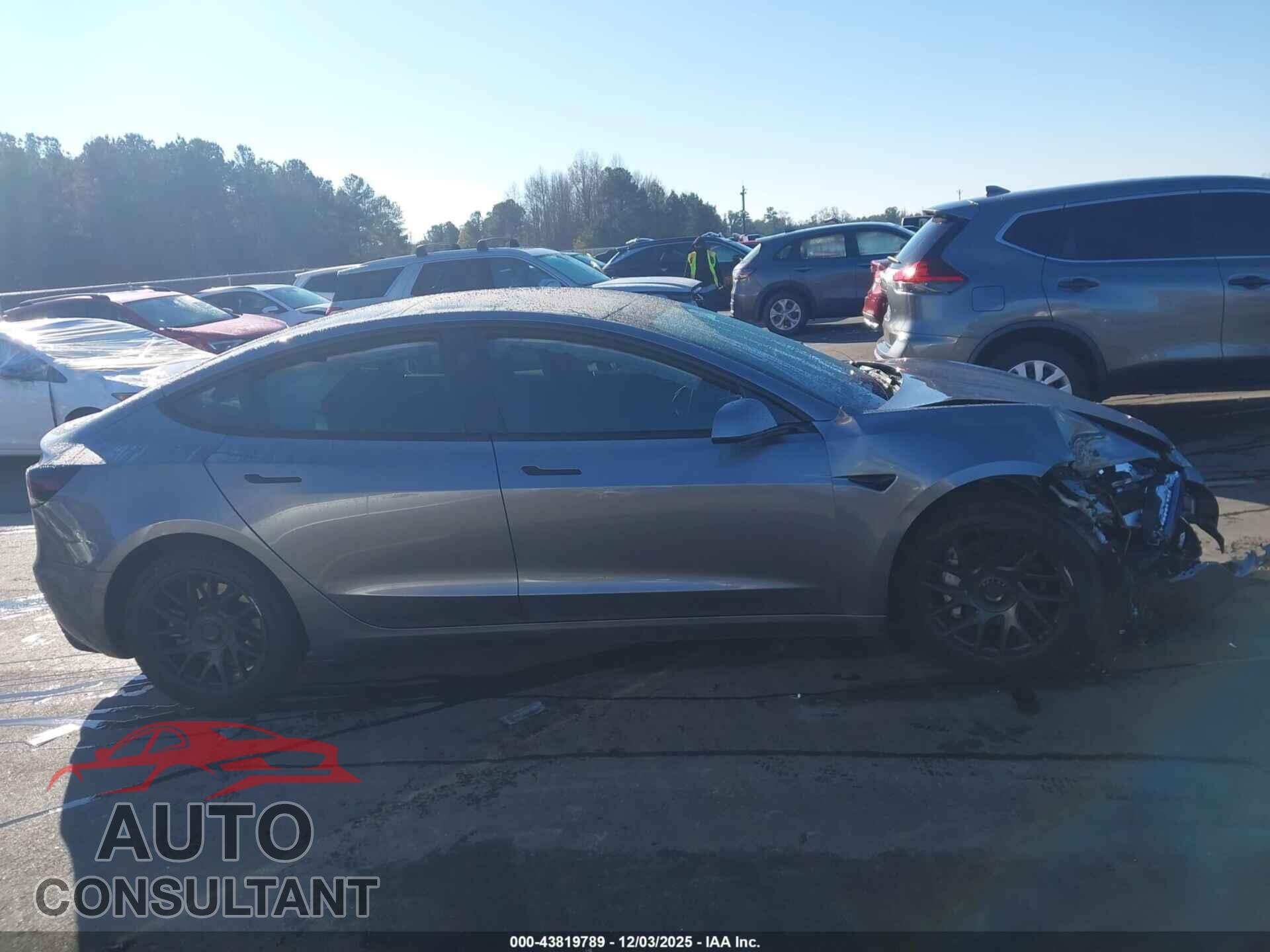 TESLA MODEL 3 2024 - 5YJ3E1EA6RF856133