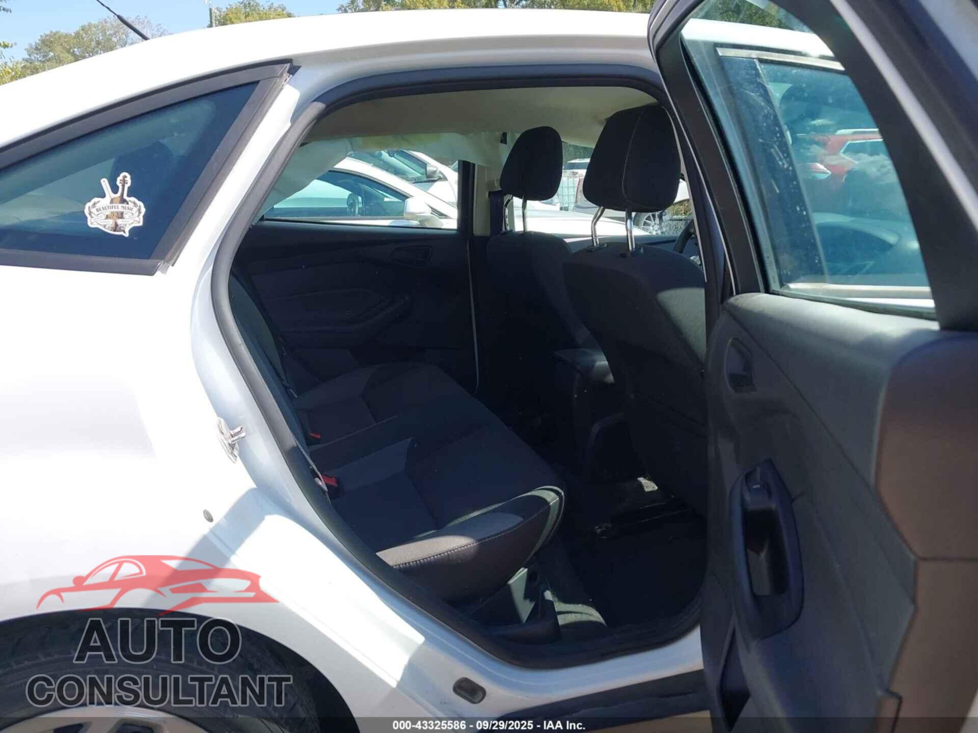 FORD FOCUS 2012 - 1FAHP3F29CL279921
