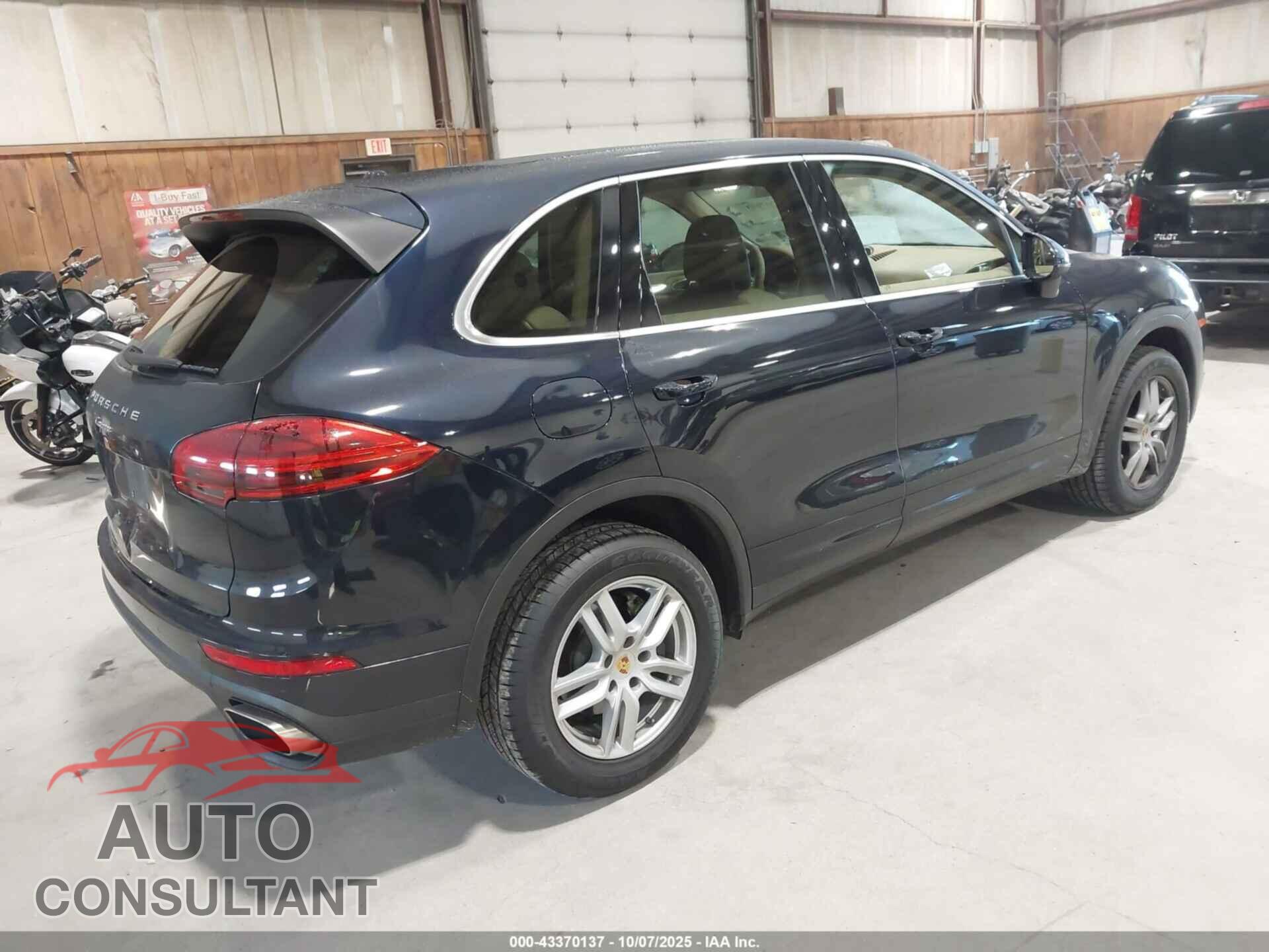 PORSCHE CAYENNE 2016 - WP1AA2A28GLA10652