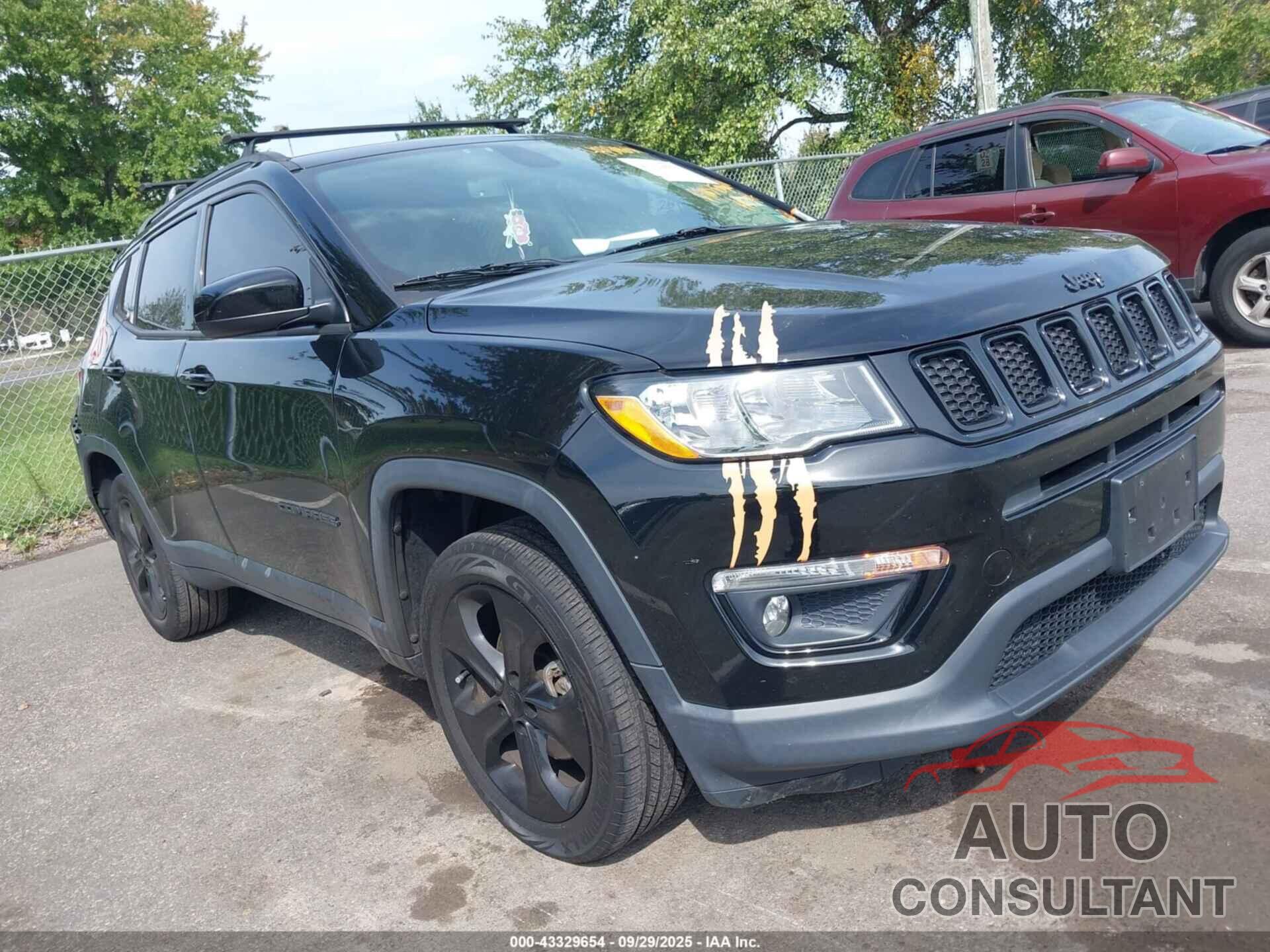 JEEP COMPASS 2018 - 3C4NJDBB2JT479373