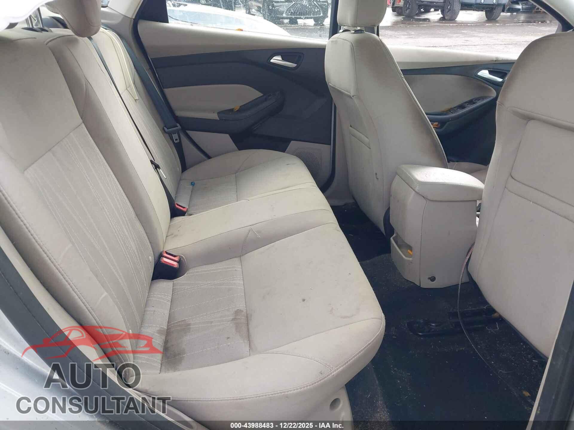 FORD FOCUS 2016 - 1FADP3F21GL373568